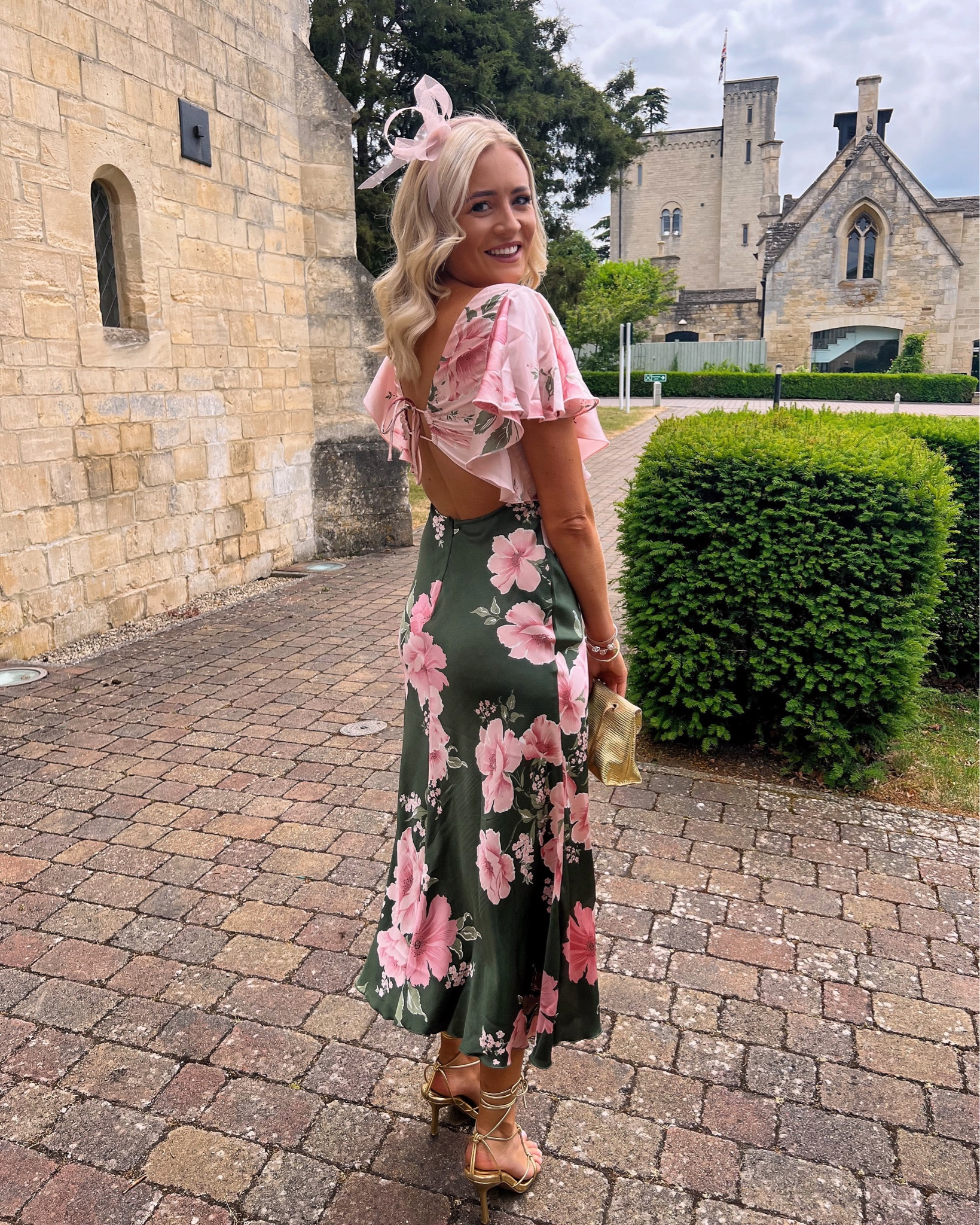A beautiful day for a wedding 💒 
The dress & fascinator are out of stock so I have linked similar alternatives. 

#LTKwedding #LTKSeasonal #LTKstyletip
