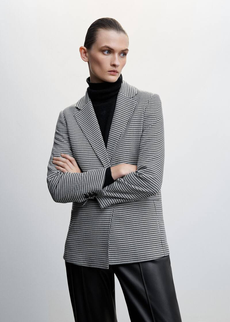 Houndstooth wool-blend blazer | MANGO (US)