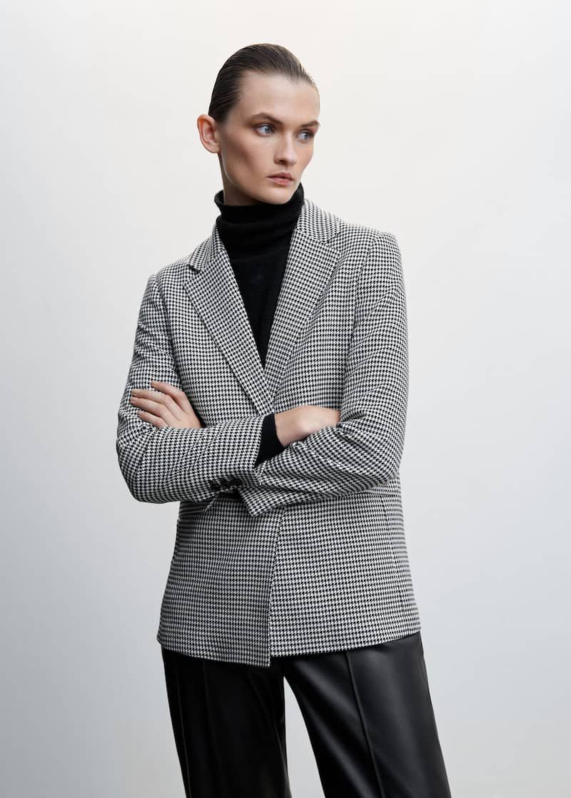 Houndstooth wool-blend blazer | MANGO (US)