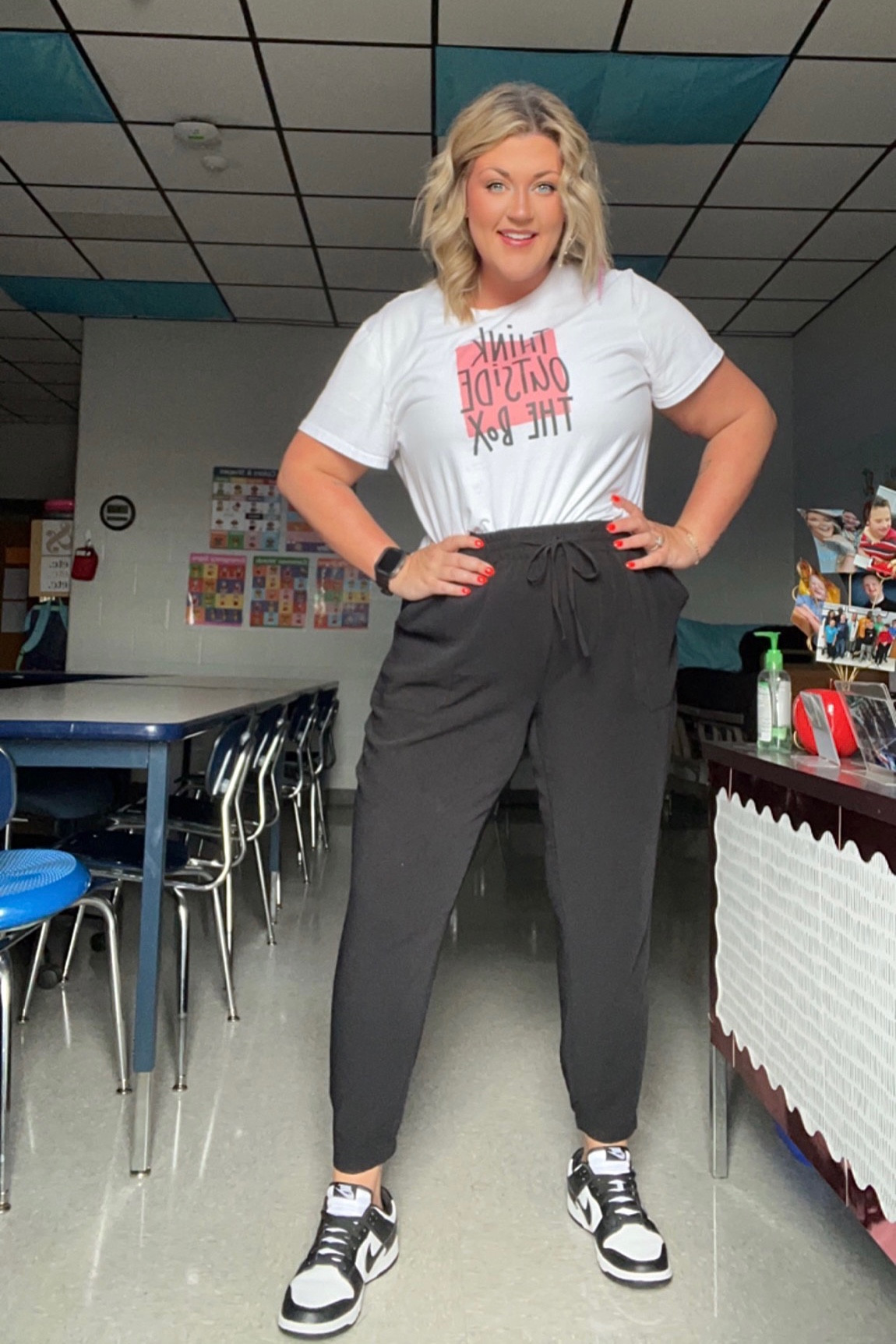 Graphic Tee, joggers, & Nike Dunks… yes please! 🖤🩷 #comfycute 

#LTKmidsize #LTKbeauty #LTKcurves