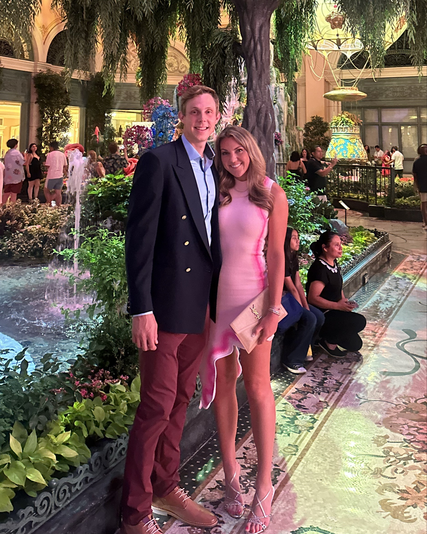 Vegas Anniversary! 
#affordabledress #cocktail #anniversary #vegas 

#LTKParties #LTKFindsUnder100 #LTKHoliday