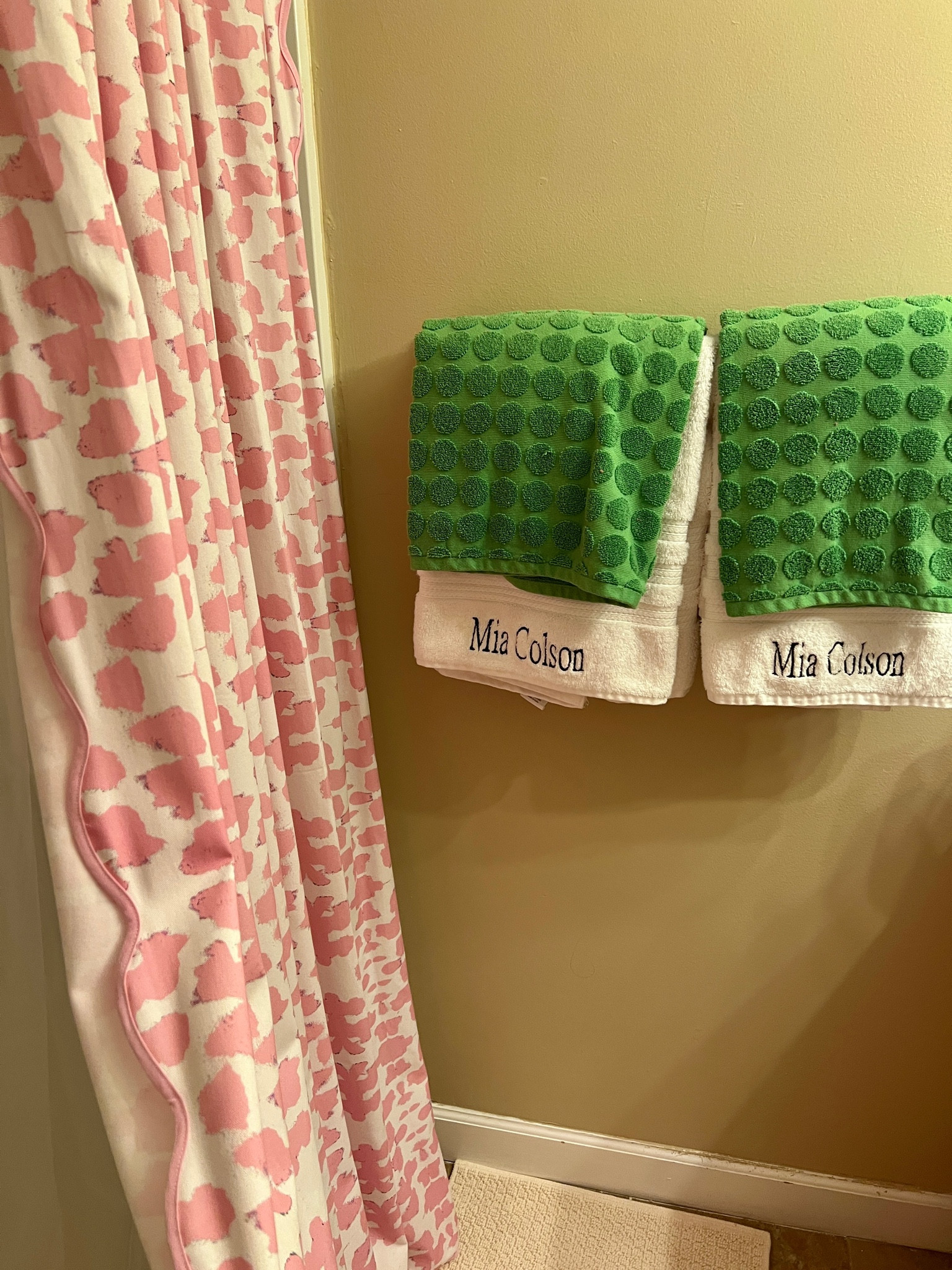 Bathroom Essentials 🩷💚 

I found these green Kate Spade Towels at my homegoods in tuscaloosa but i have seen them in multiple but i couldn’t find the link. I linked the white underneath in the green color and i absolutely love these towels they’re awesome 10/10 would recommend. Also in love with this laura park shower curtain the pink is so vibrant and i love the scalloped edge 🙌🏽🙌🏽🙌🏽🙌🏽😍😍😍



#shower #bathroom #katespade #towels #laurapark #preppy #green #pink #girlsbathroom #tjmax #homegoods #amazonessentials 

#LTKHome #LTKSaleAlert #LTKFindsUnder100