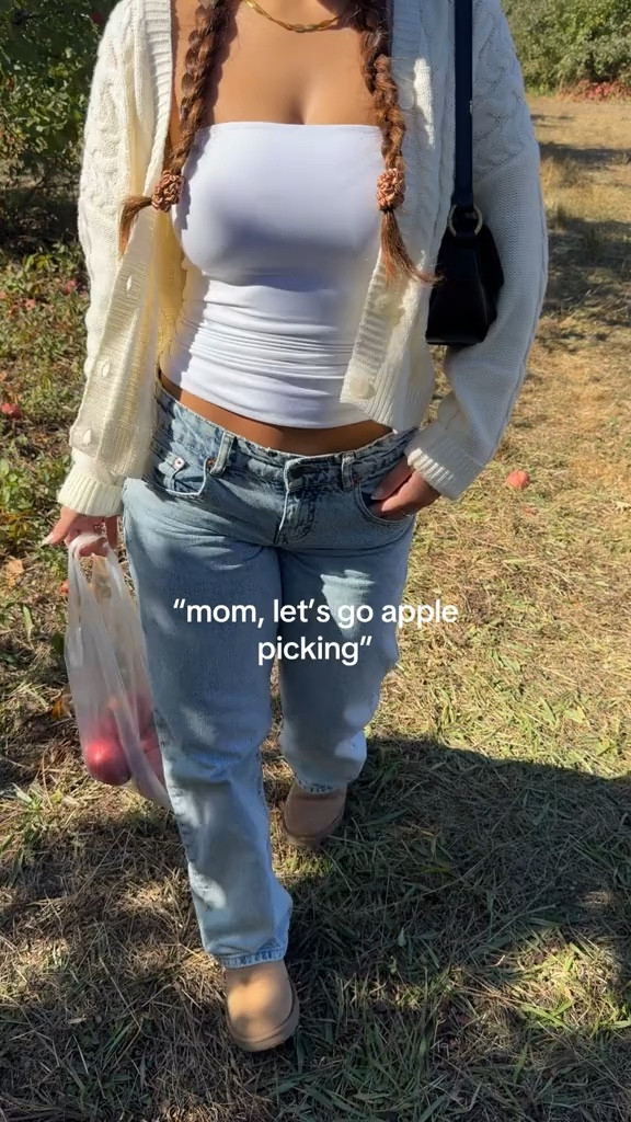 we came for the apple cider donuts🍎
top: xs 
jacket: small
jeans: motel rocks (W26 L32)

#LTKVideo #LTKStyleTip #LTKSeasonal