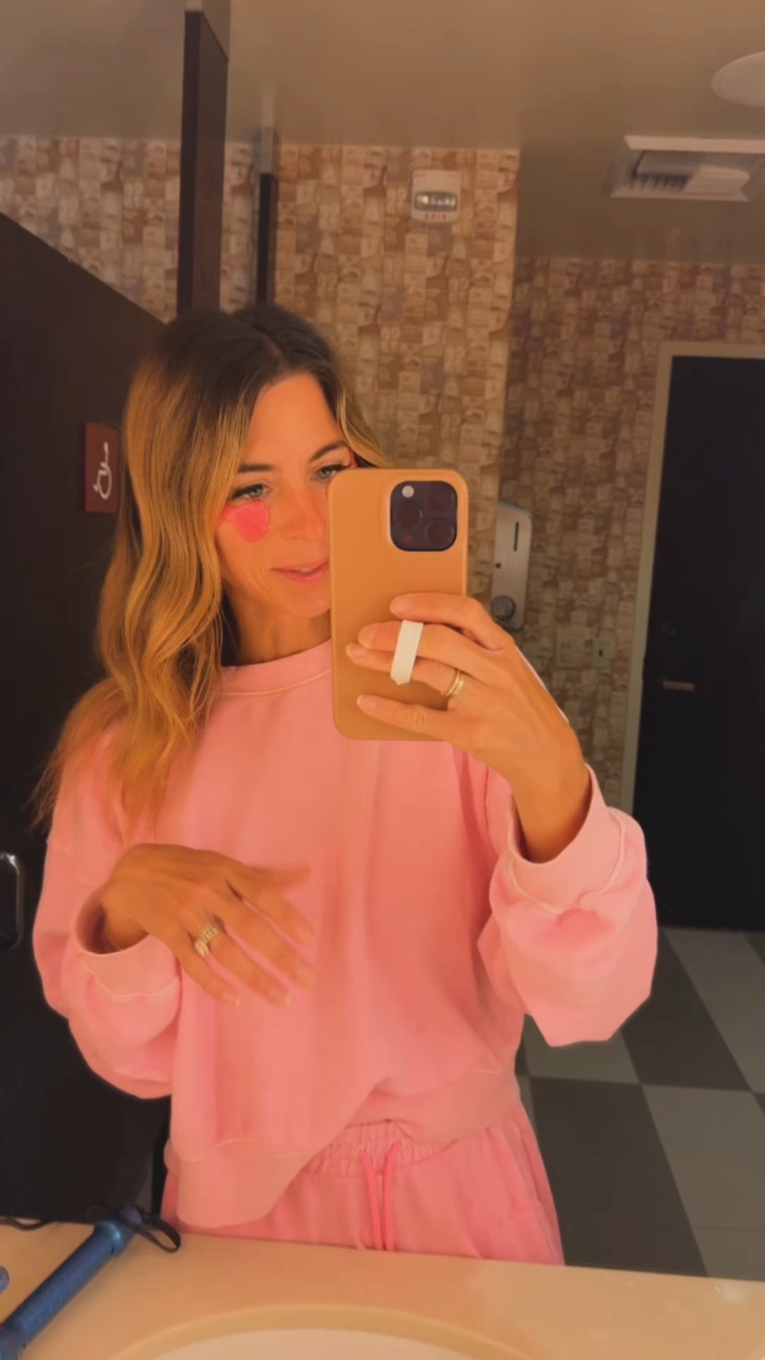 Chatty GRWM for Disney this morning! My sweatset is on sale at Old Navy right now, it’s perfect for fall!

#LTKFindsUnder100 #LTKStyleTip #LTKSeasonal