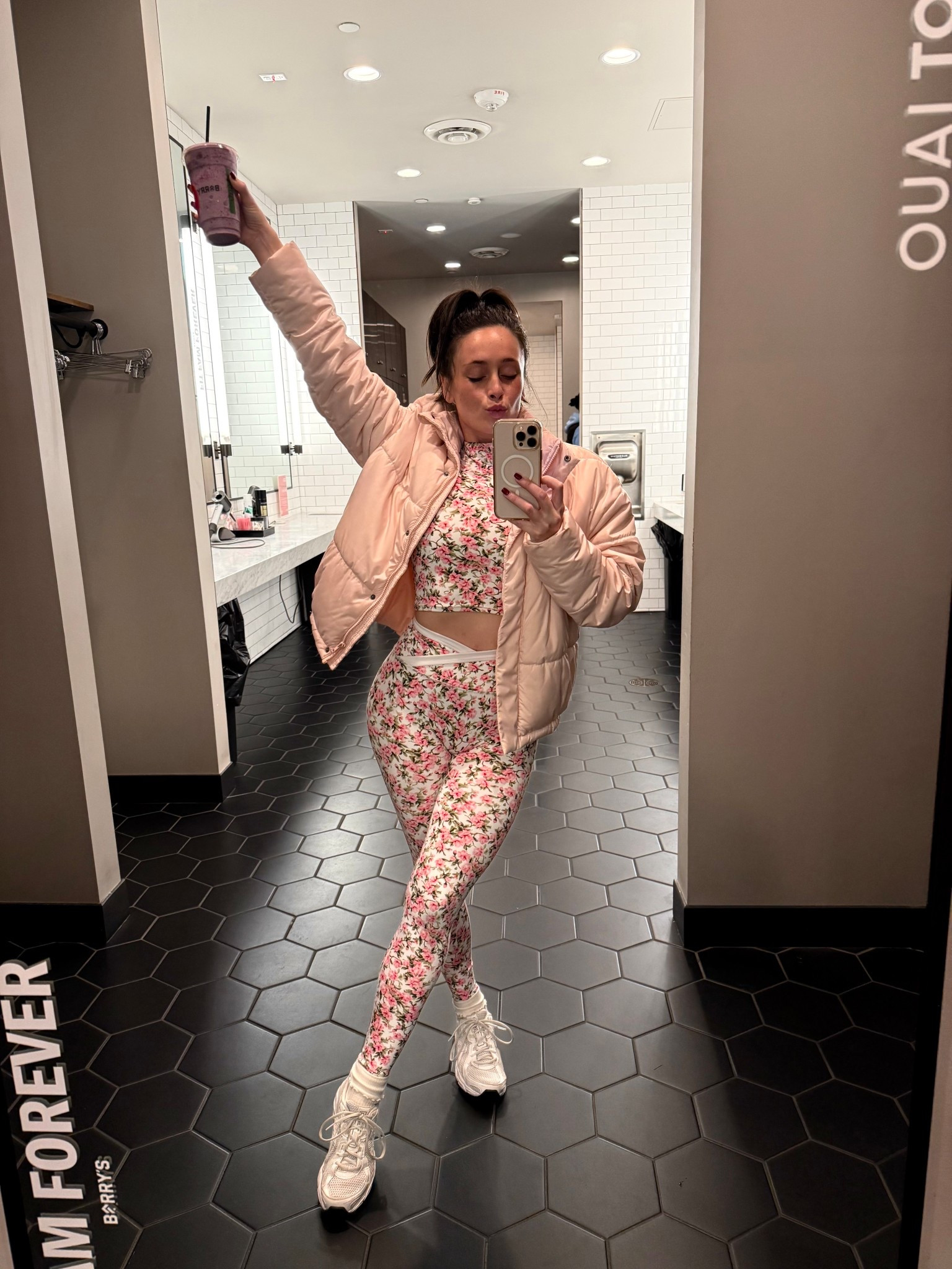 Pink floral gym ‘fit 🌸

#LTKmorningroutine #LTKfitnessgoals #LTKselfcare