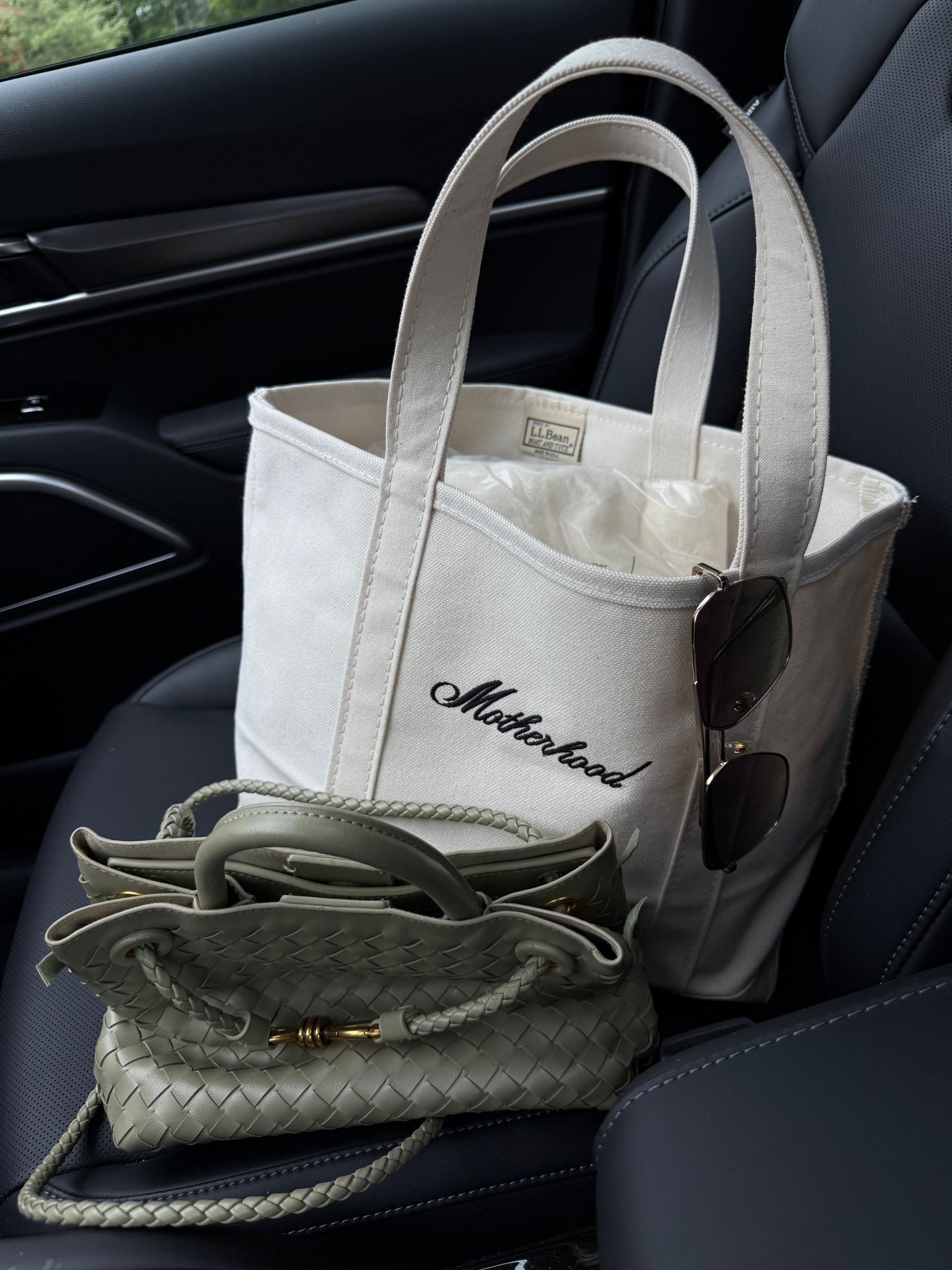 LLBean Bote & Tote 
Medium, regular strap 

#LTKSaleAlert #LTKSummerEdit #LTKItBag