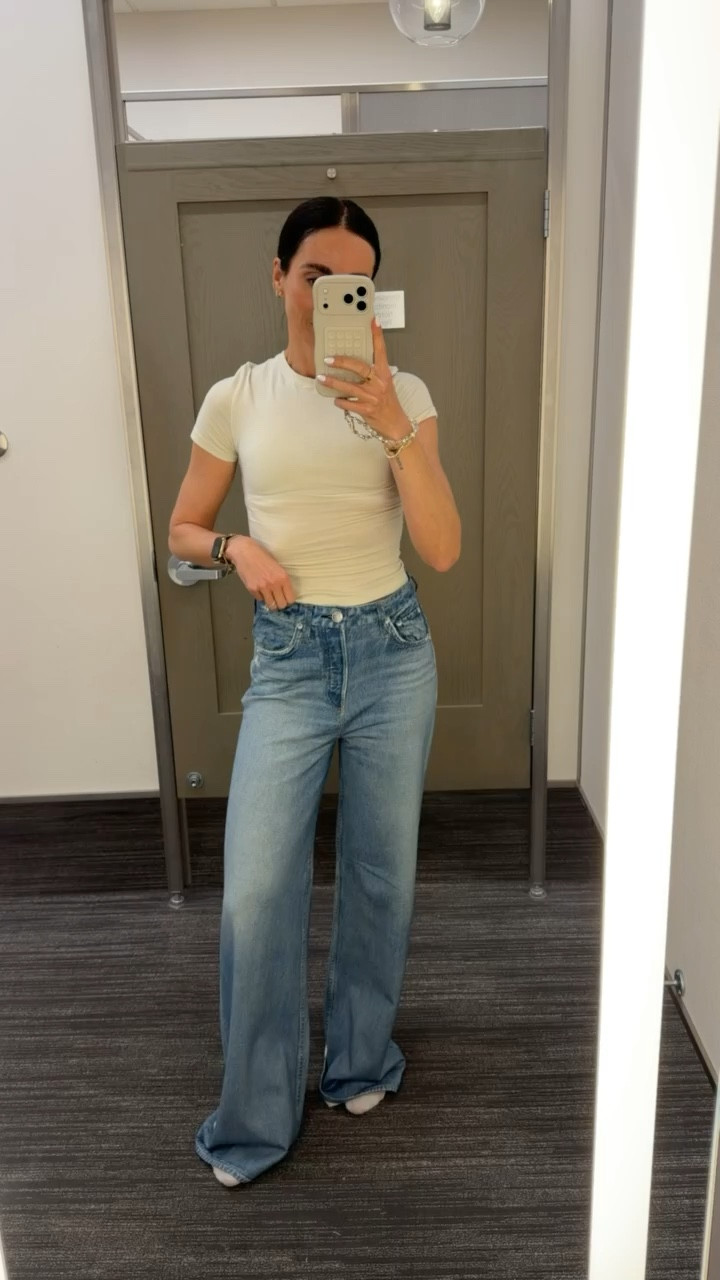 New sweatpant jeans, spring look, elevated comfy outfit, casual outfit, annabrstyle, anna monteiro 

#LTKOver40