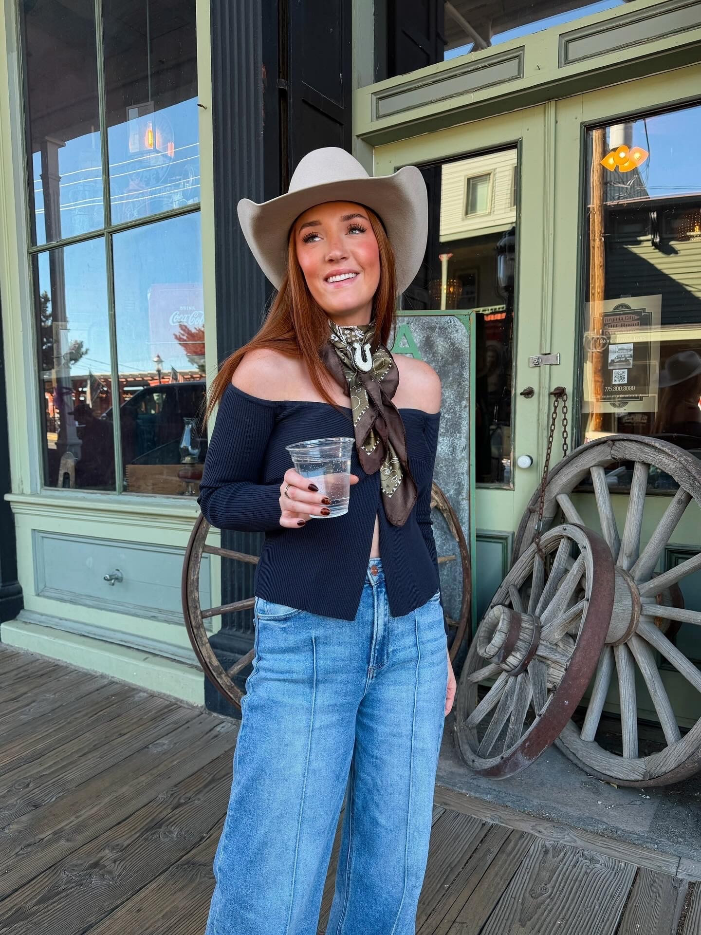 my top is on sale for $10! 😍 

#LTKSaleAlert