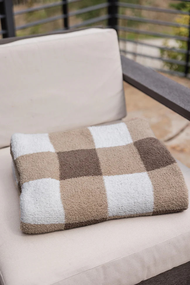 Make Me Believe Tan Gingham Blanket DOORBUSTER | Pink Lily