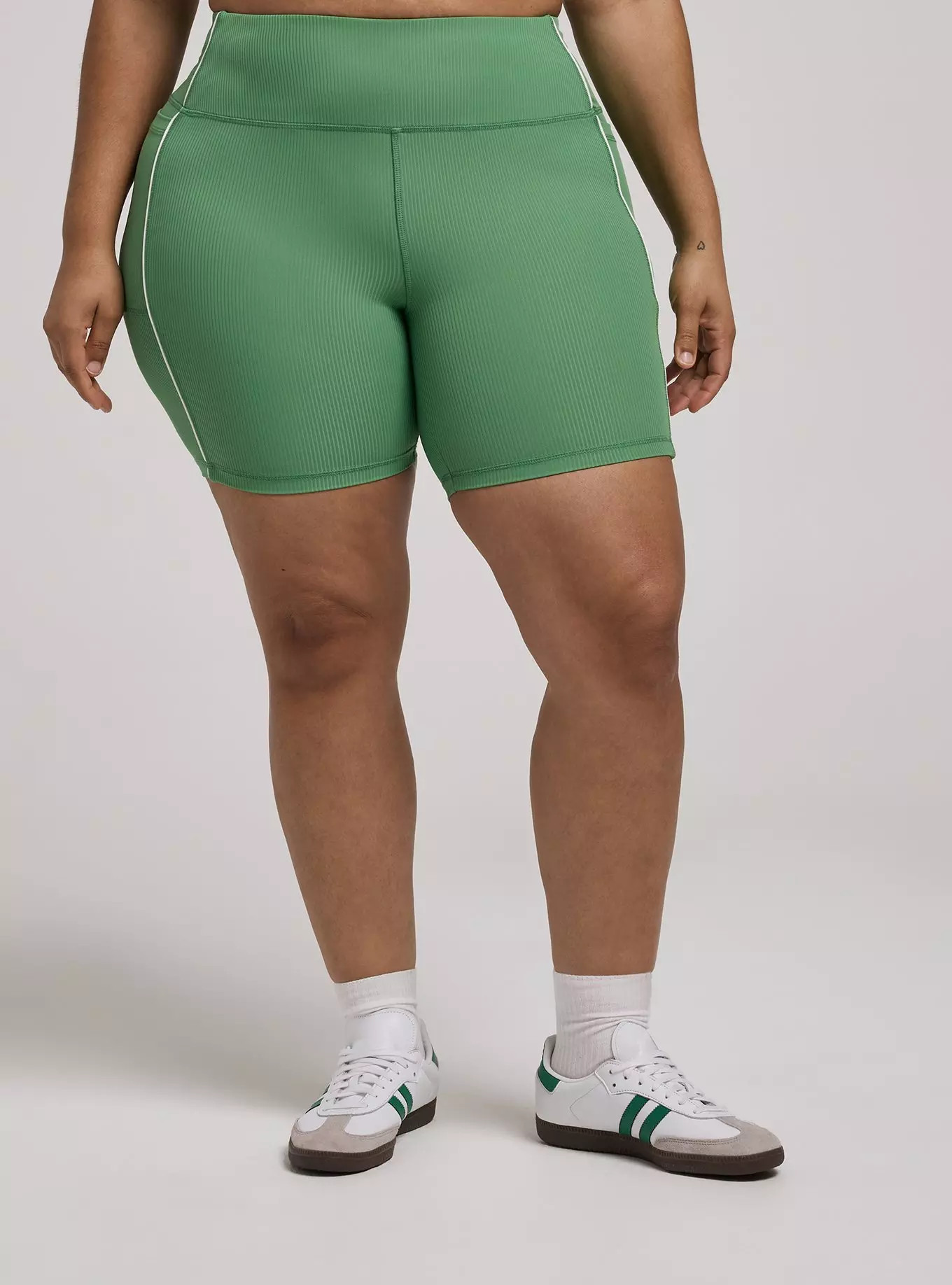 TRU Performance Rib 7'' Active Bike Short With Piping | Torrid (US & Canada)