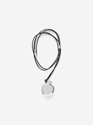 Lederkette mit Anhänger – Silber/Schwarz – Damen – ARKET DE | Arket EU