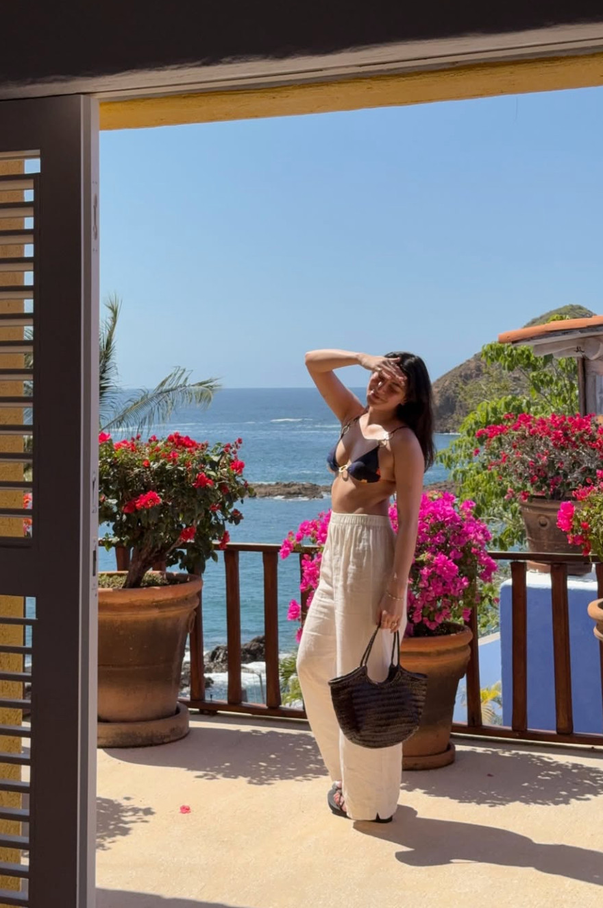 hello from inside a postcard 

 #LTKdayinmylife #LTKootd #LTKSeasonal