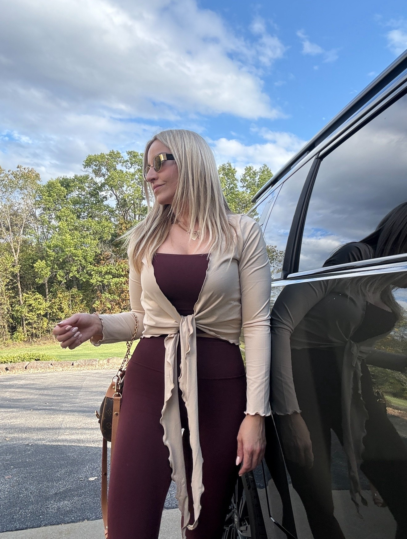 OOTD school drop off Pilates wrap top burgundy activewear set leggings sports bra top metallic sneakers new balance mom outfit errands 
Top: M
Leggings: S

#LTKActive #LTKStyleTip #LTKFindsUnder50