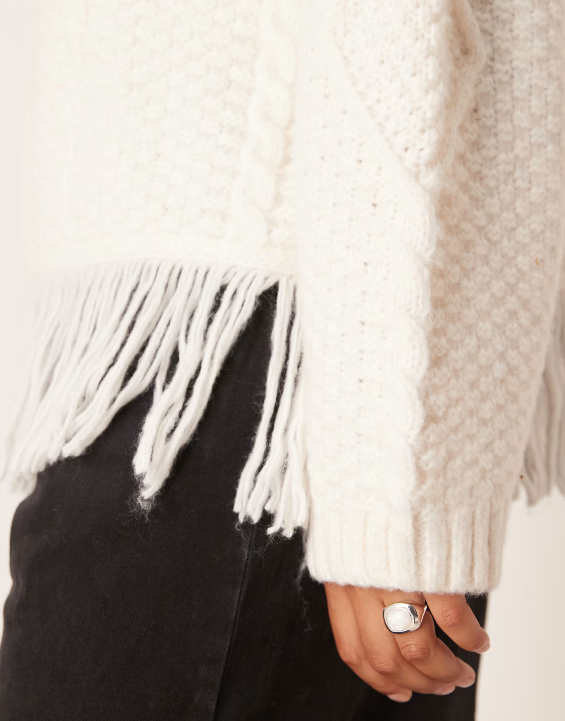 ASOS DESIGN Curve cable knit crew neck fringe jumper in cream | ASOS (Global)