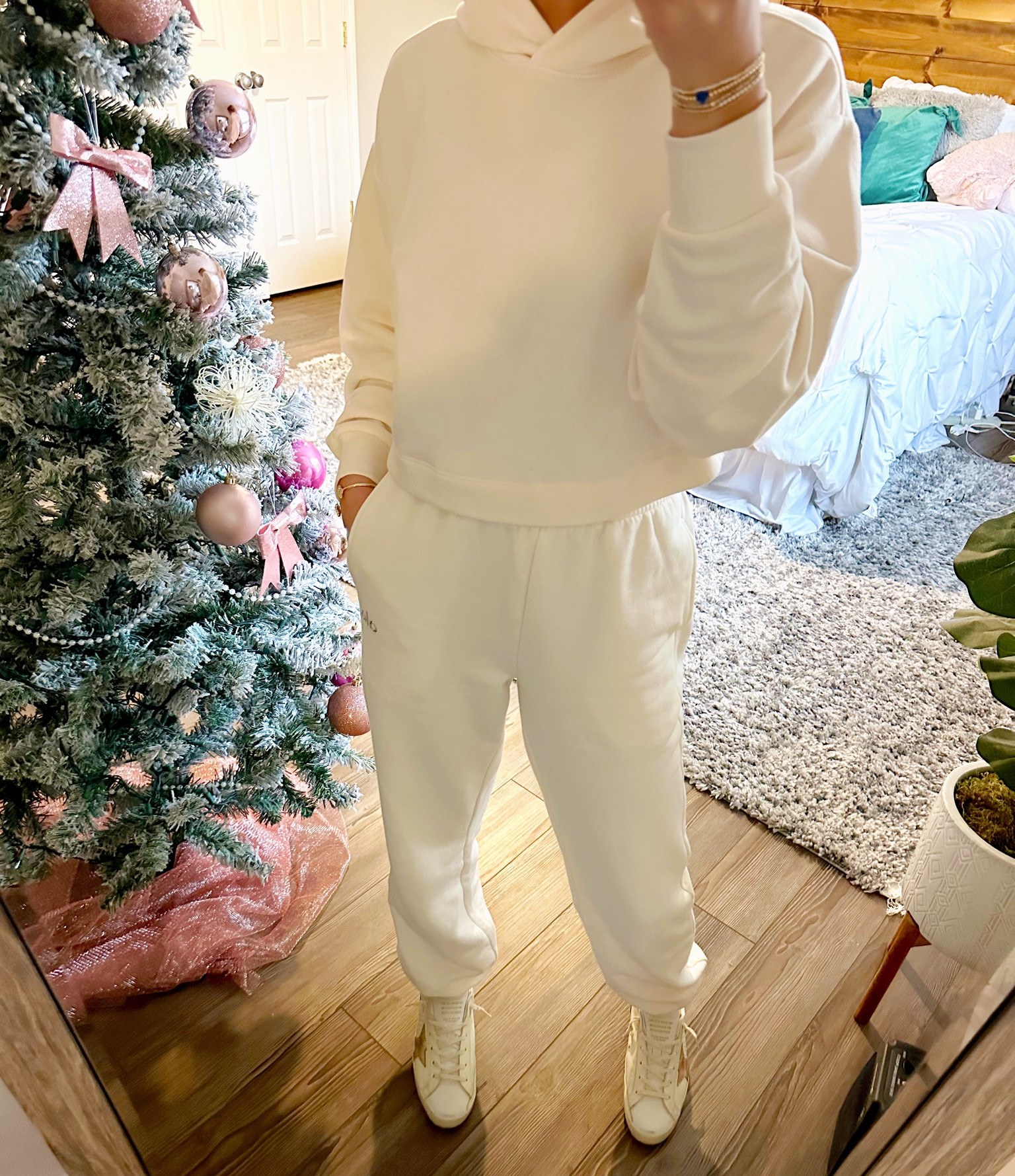 one of my favorite christmas presents!! and so so comfy! 

#LTKFitness #LTKTravel #LTKStyleTip
