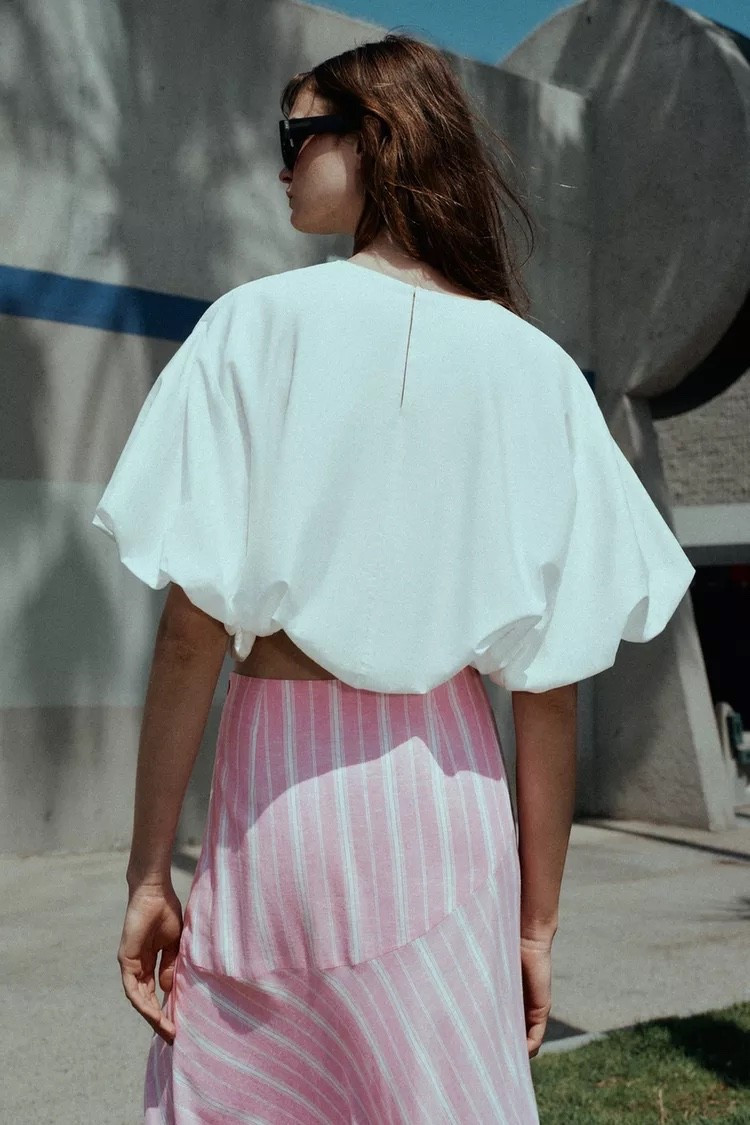 Balloon Poplin Top

#LTKootd #LTKgrwm #LTKOver40