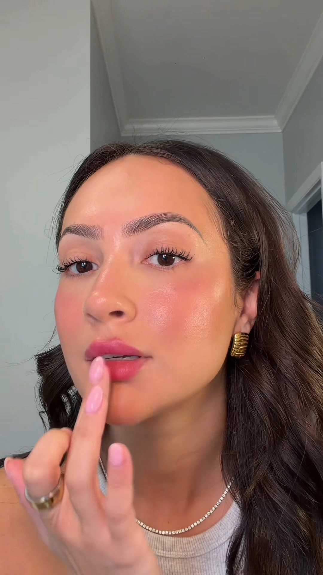 Watch till the end if you struggle with getting your glowy makeup to last :) 

#LTKBeauty #LTKgrwm