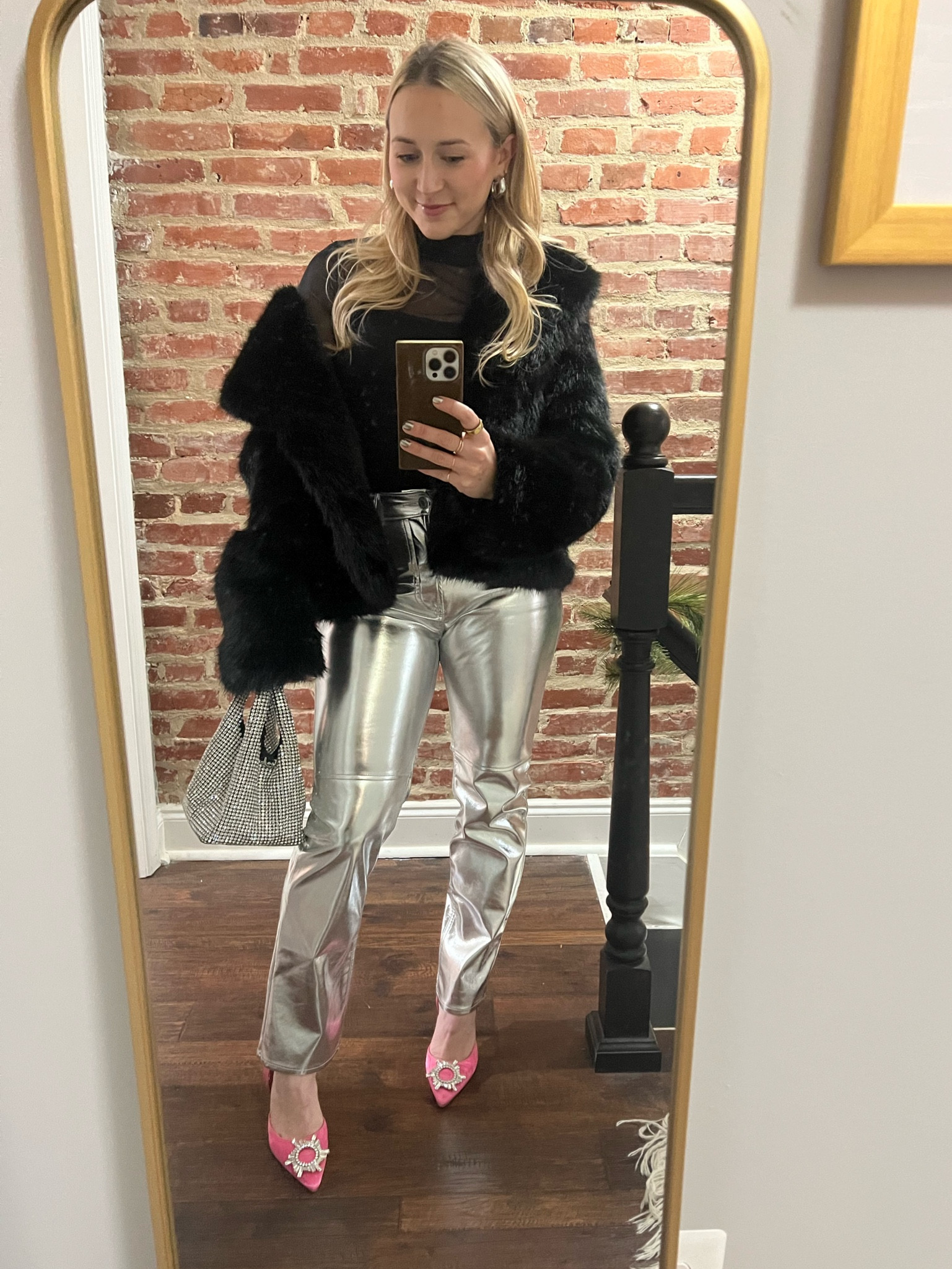 Metallic Pant Outfit Ideas

#LTKSeasonal #LTKfindsunder100 #LTKHoliday