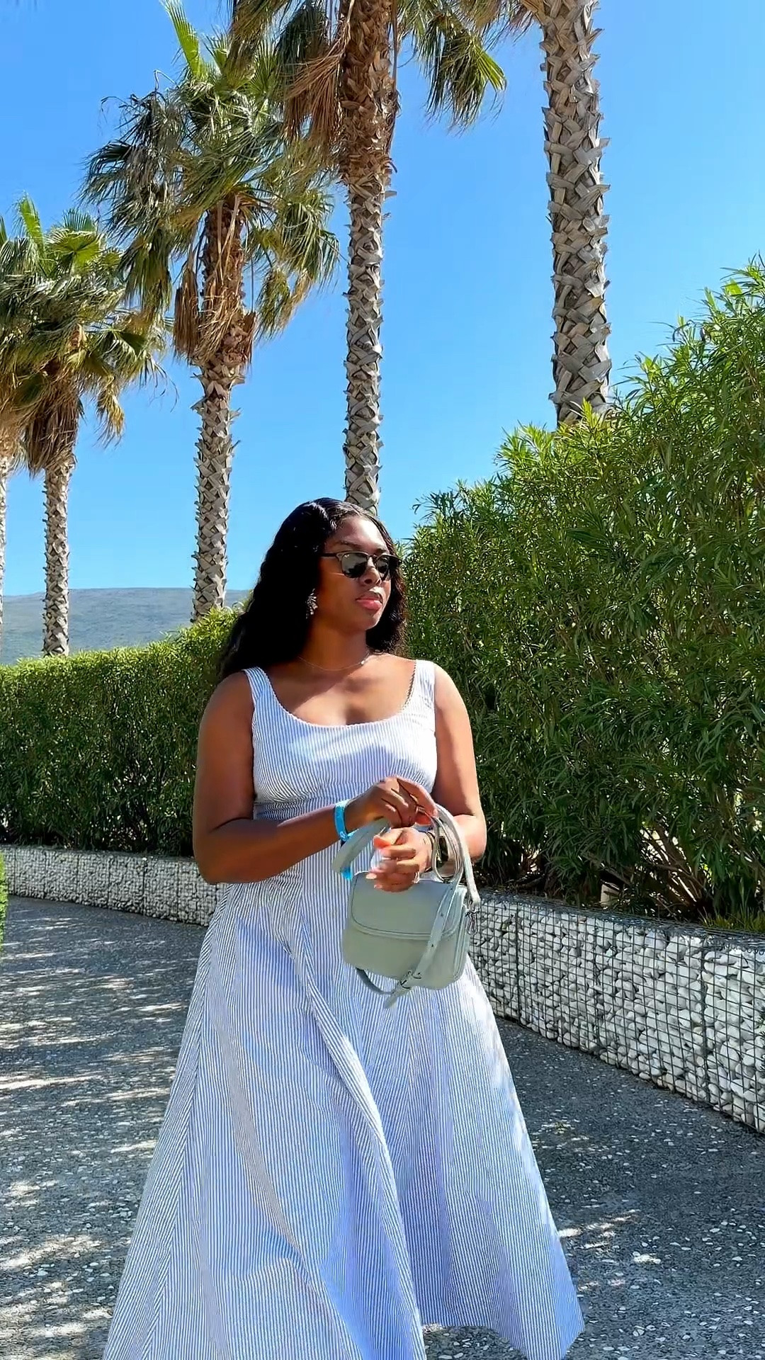 ✨The dress everyone fell in love with.@abercrombie has now been restocked in more pretty cokours and a new linen addition 

✔️100% cotton
✔️pockets
✔️built in bra.

❗️Currently on a 15% discount site wide and an extra 15% off when you use my discount code AFXLTK.

✨Can be styled up or down depending on the occasion.

#abercrombiepartner #summerdresses

#LTKuk #LTKluxury #LTKdresses