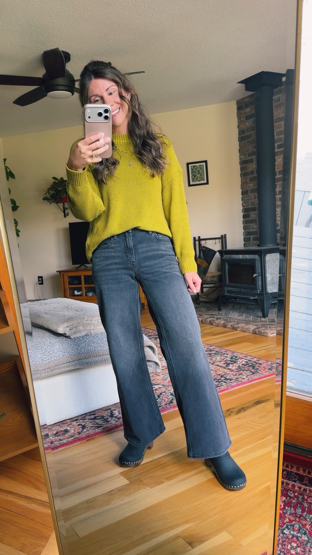 Love a cotton sweater outfit 💚

small petite in my sweater, 24 in short (28” inseam) in my jeans and 6 in my clogs (also linked similar).