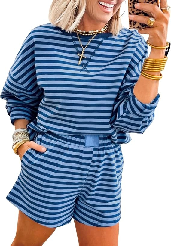 SELINK Women 2 Piece Outfits Sweatsuit Casual Long Sleeve Pullover and Shorts Sets Travel Tracksu... | Amazon (US)