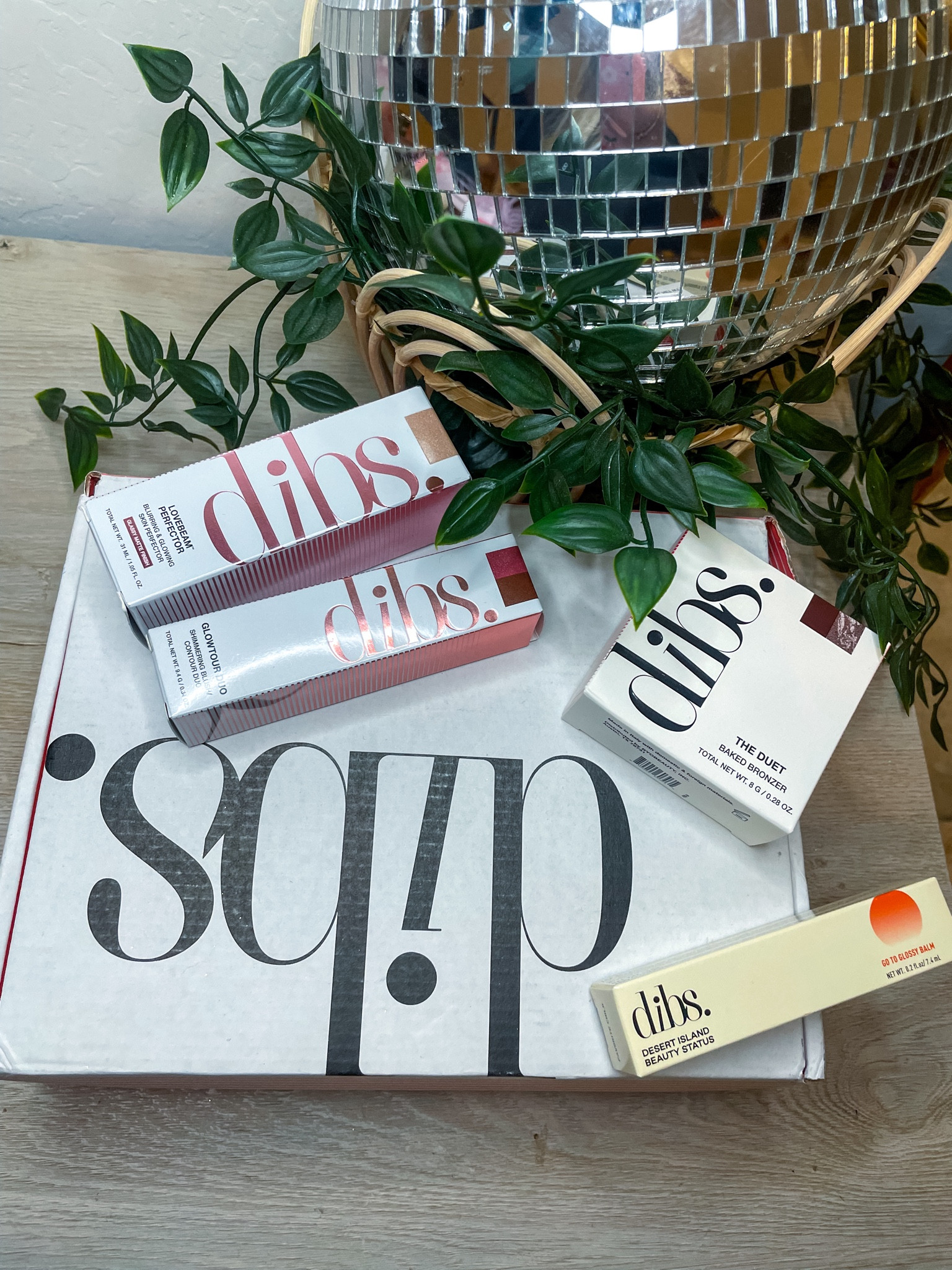 New shades & products out from Dibs! 🤎💗✨

#Dibs #GlowTourDuo #LoveBeamPerfector #BakedBronzer #Bronze #Glow #Shimmer #Blurring #DesertIslandBeauty #TrendyMakeup

#LTKStyleTip #LTKSeasonal #LTKBeauty