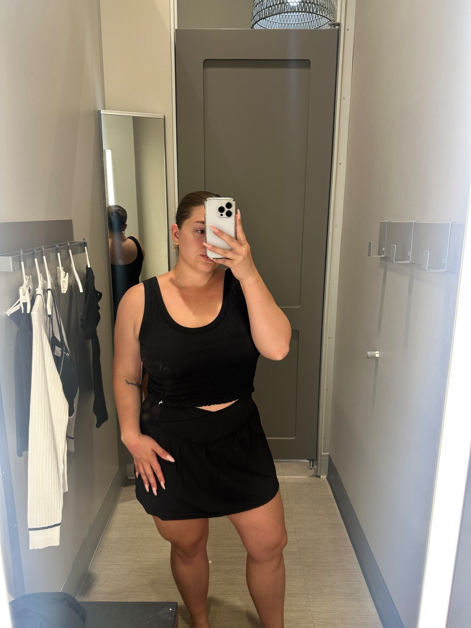 If you’re looking for an active set that is comfortable, chic, & flattering! I’ve found the perfect one 👌🏼 

I’m 5’2 wearing an (36 C) XL top L bottom 



#LTKMidsize #LTKActive #LTKFindsUnder100