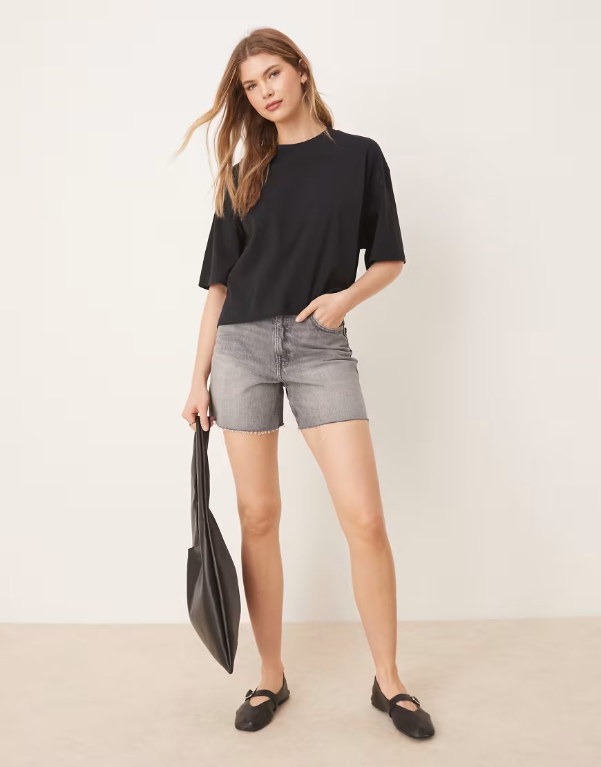 ASOS DESIGN boxy cropped t-shirt in black | ASOS (Global)