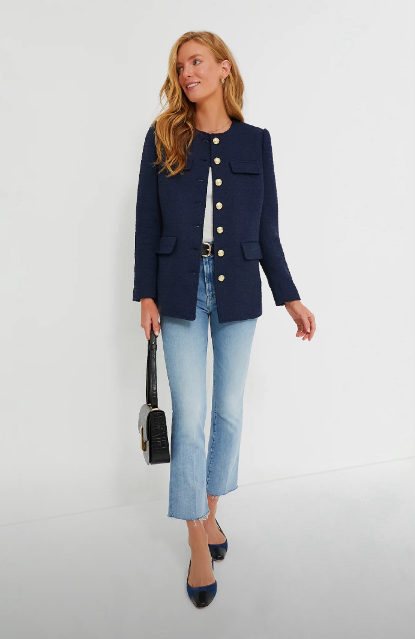 The perfect transitional piece for fall 💙



#LTKStyleTip #LTKMidsize #LTKWorkwear