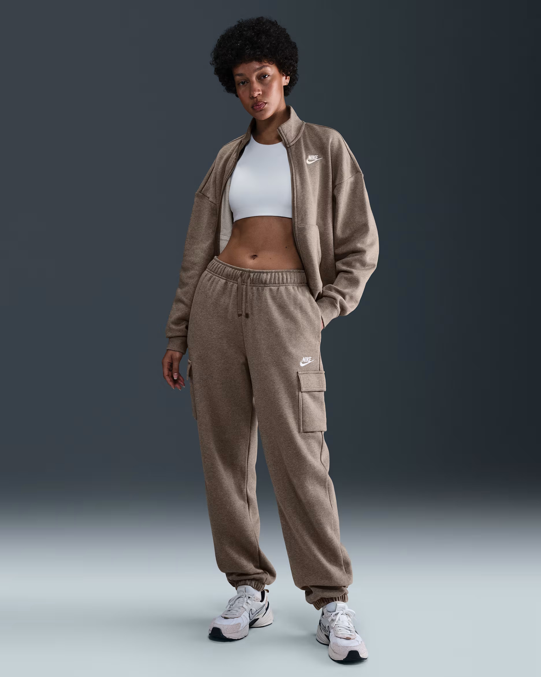 Nike Sportswear Club Fleece Women's Mid-Rise Oversized Cargo Sweatpants | Nike (US)