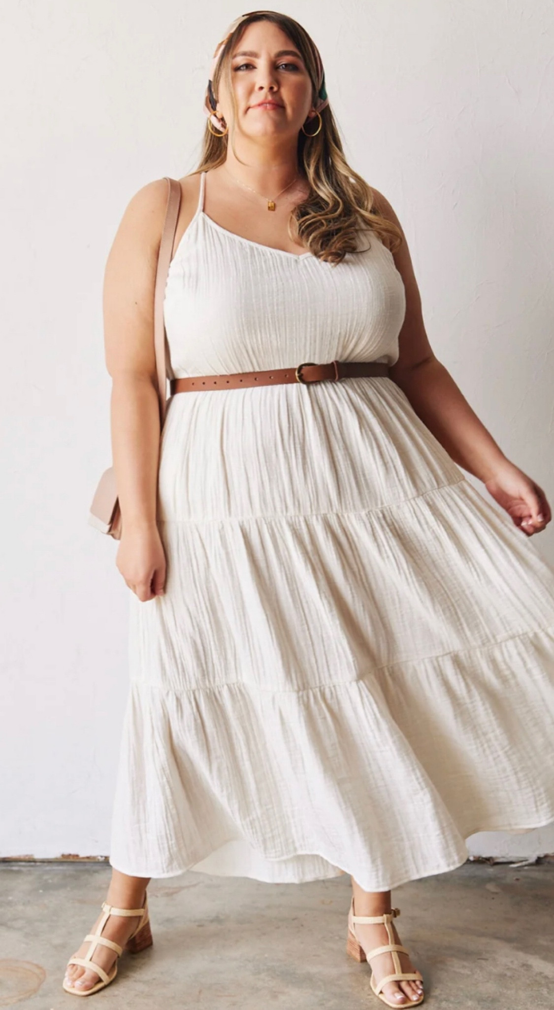 green emerald velvet dress Zapaka Women White Plus Size Engagement Dress with Lace A-Line Spaghetti Straps Tulle Bridal Shower Dress, White / US16