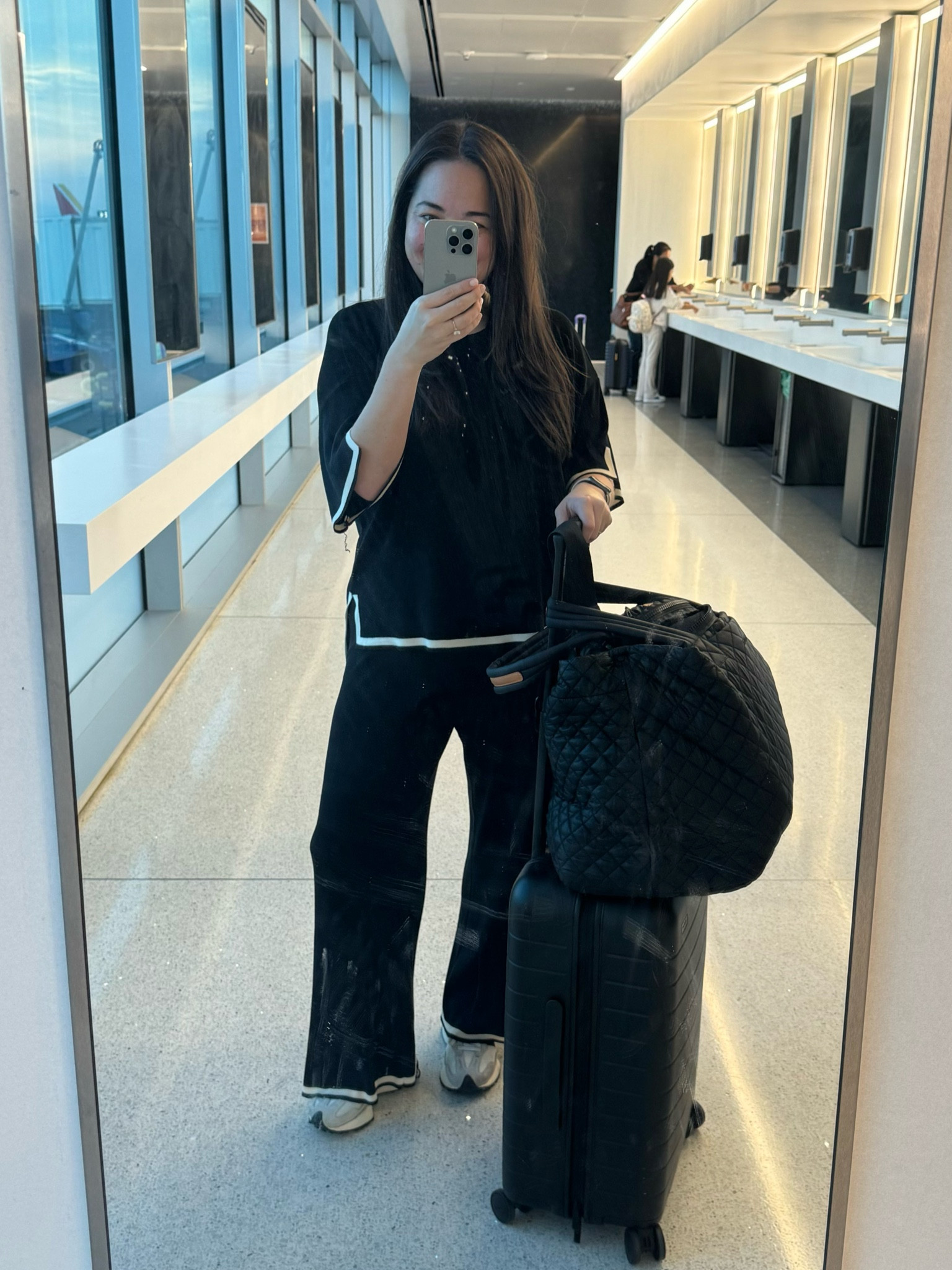 From Coldplay to Con! 🖤 Excited to jet to Dallas and traveling in comfort is a must. This Amazon set was easy to throw on this morning and under $40. Fits true to size - I’m wearing a Medium

#LTKxPrime #LTKtravel #LTKCon