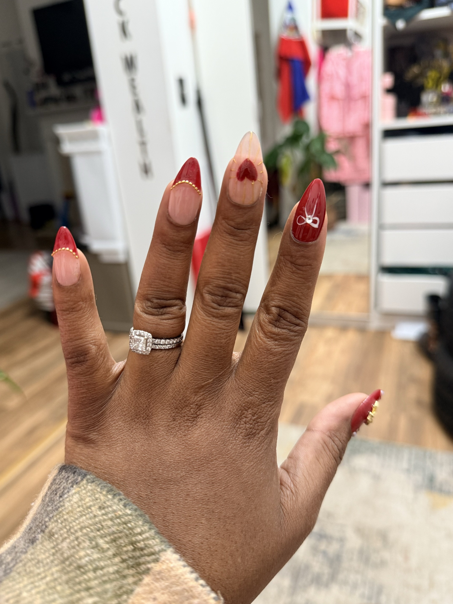 Last minute Valentine’s Day nails but still cute, polished, and on theme. Simple designs, soft glam vibes, and nails that pull the whole look together without a salon visit. I linked all my go to nail essentials to recreate this fast.
#ValentinesDayNails #LastMinuteNails #PressOnNails #AtHomeMani #NailEssentials #LTKBeauty #LTKFinds #ShoppingWithPriiincesss #AtlantaCreator #SelfCareVibes

#LTKBeauty #LTKValentine #LTKselfcare