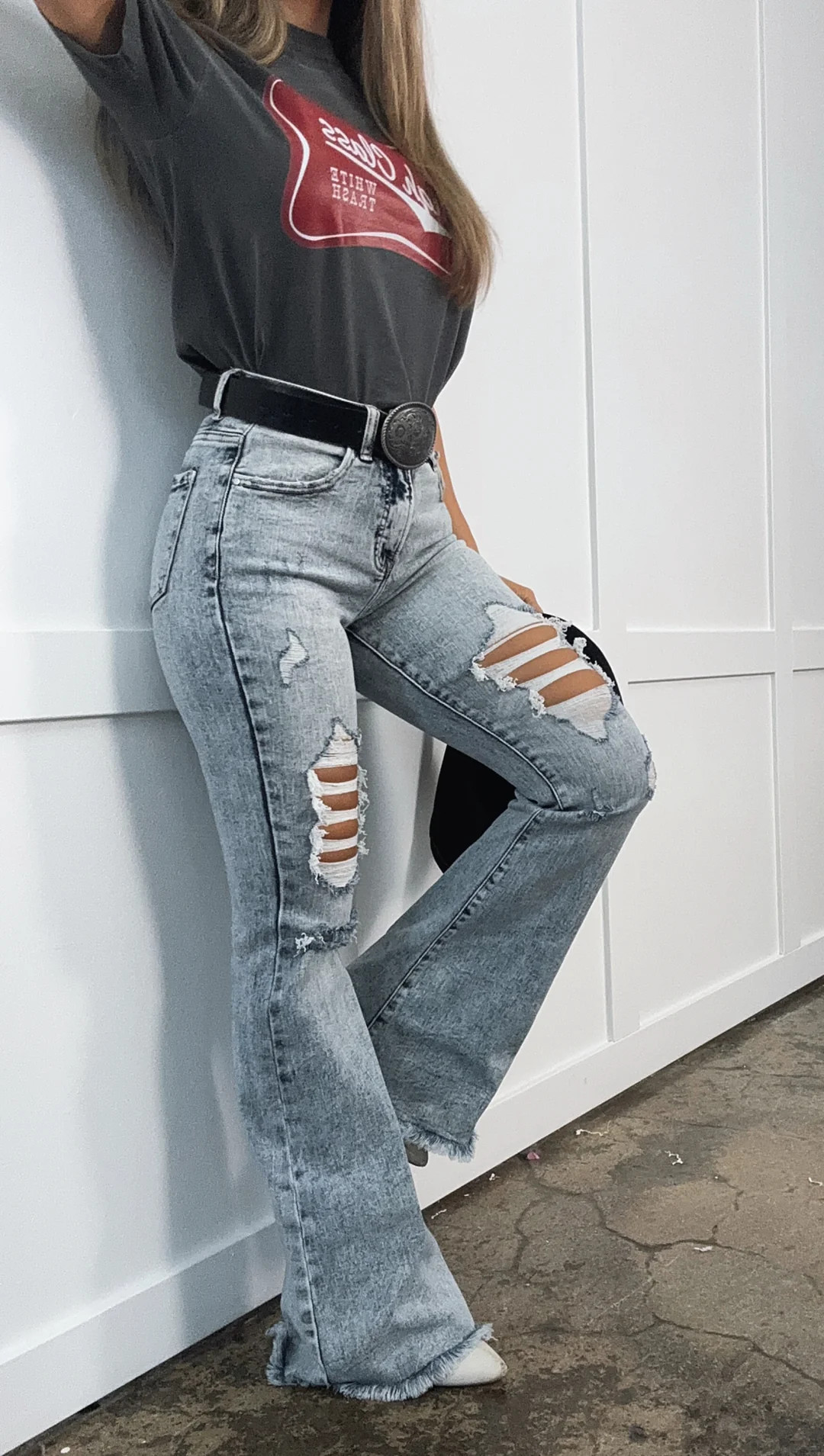 Lainey Tummy Control Flare Jeans - Acid Medium Wash | Willow Boutique