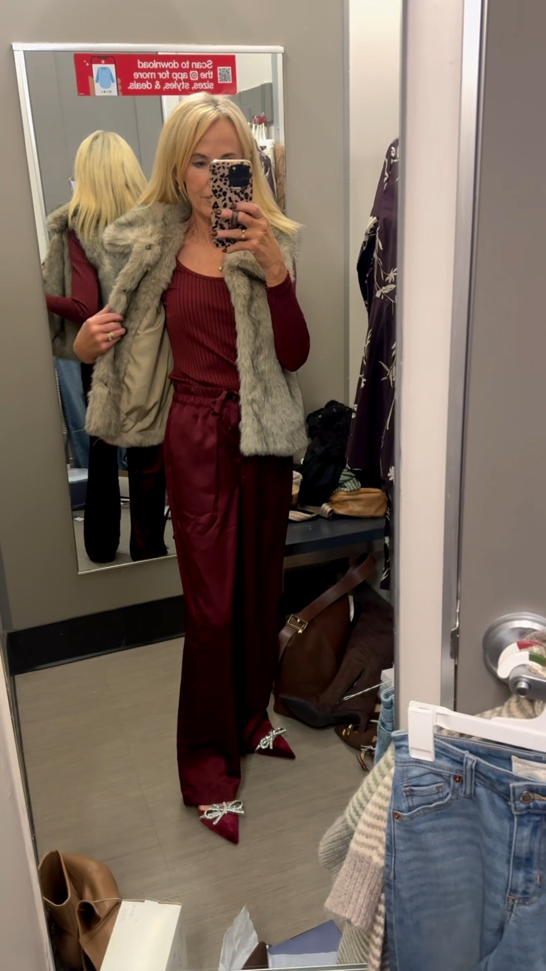 Holiday outfit-burgundy wine #satinpants #furvest #target

#LTKPetite #LTKFindsUnder50 #LTKHoliday