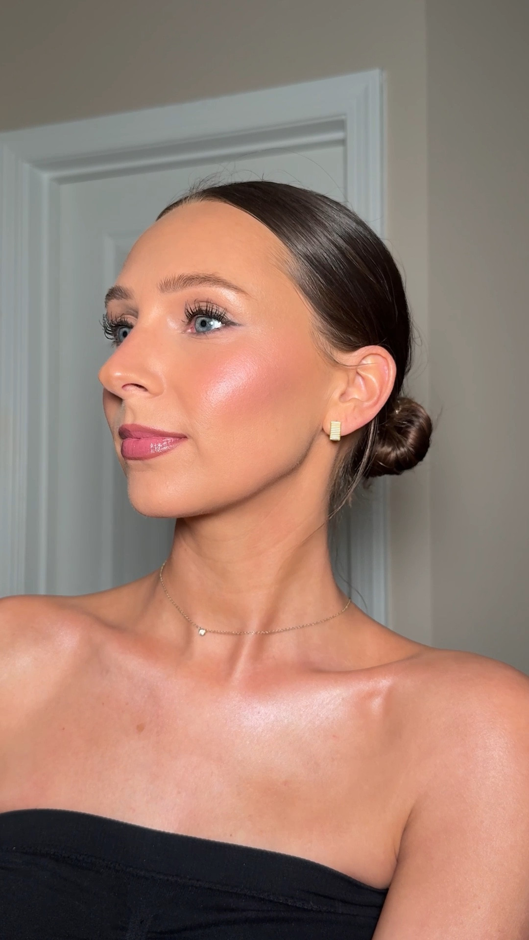 PINK GLOWY BRIDAL MAKEUP LOOK🩷

#LTKWedding #LTKWatchNow #LTKBeauty