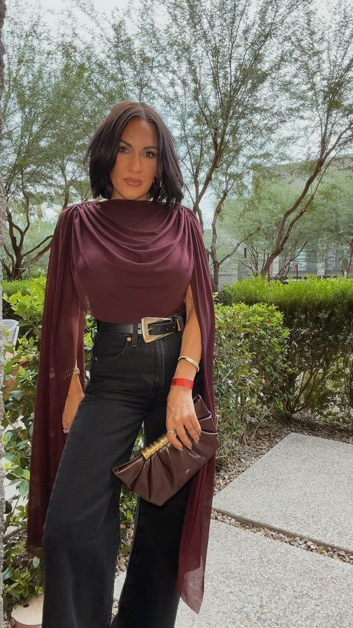 Last lights look… outfit repeater obsessed with this top so I had to wear it again also completely forgot to film the ending of this video so super sorry for that but the outfit was 🔥😂