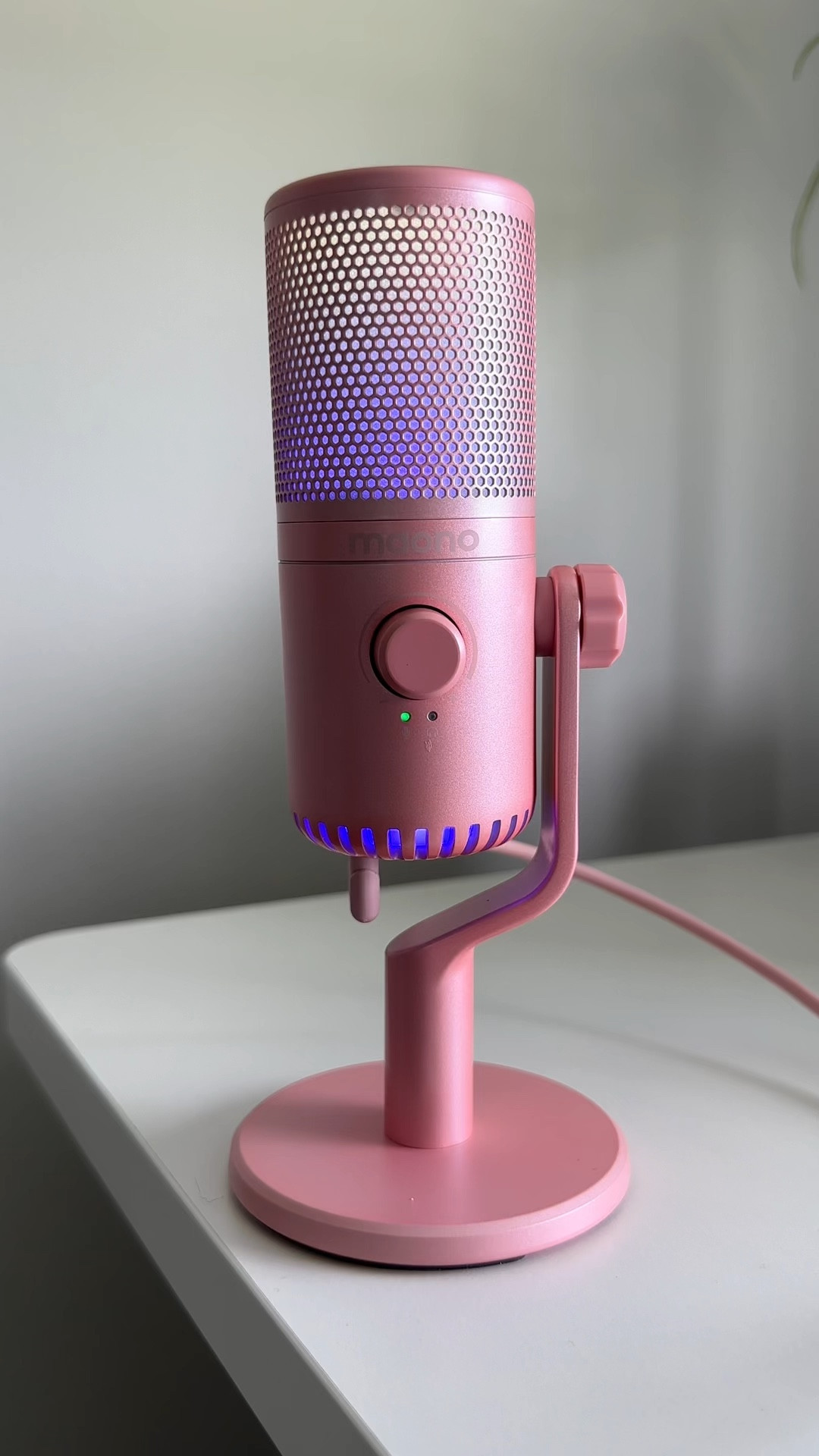 This #Maono gaming/voiceover/podcasting condenser mic I just found on Amazon is 🔥🔥🔥! *As an Amazon Affiliate I earn from qualifying purchases.* 

#LTKFind #LTKbeauty #LTKunder50