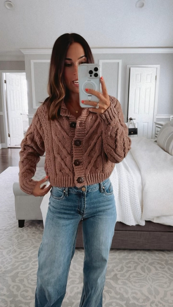 Free people cardigan. Perfect color for fall. Sized down to an XS. Love it buttoned up and you can wear it open too. 

#LTKStyleTip #LTKSummerSales #LTKxNSale