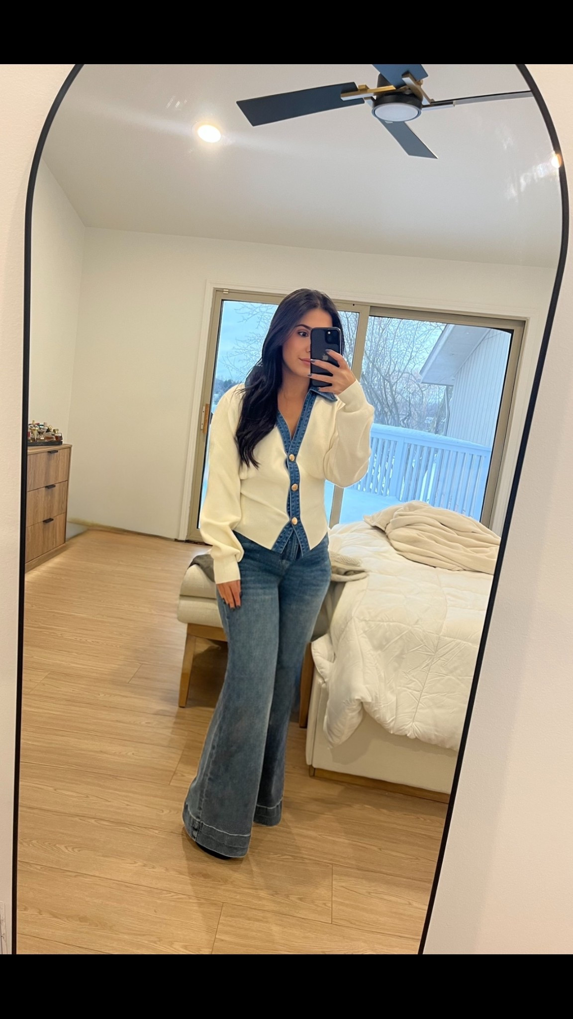 Another outfit with the same jeans I’ve been loving! Wearing a size small in the jeans and an xs in the top! 

#LTKPetite #LTKootd #LTKgrwm