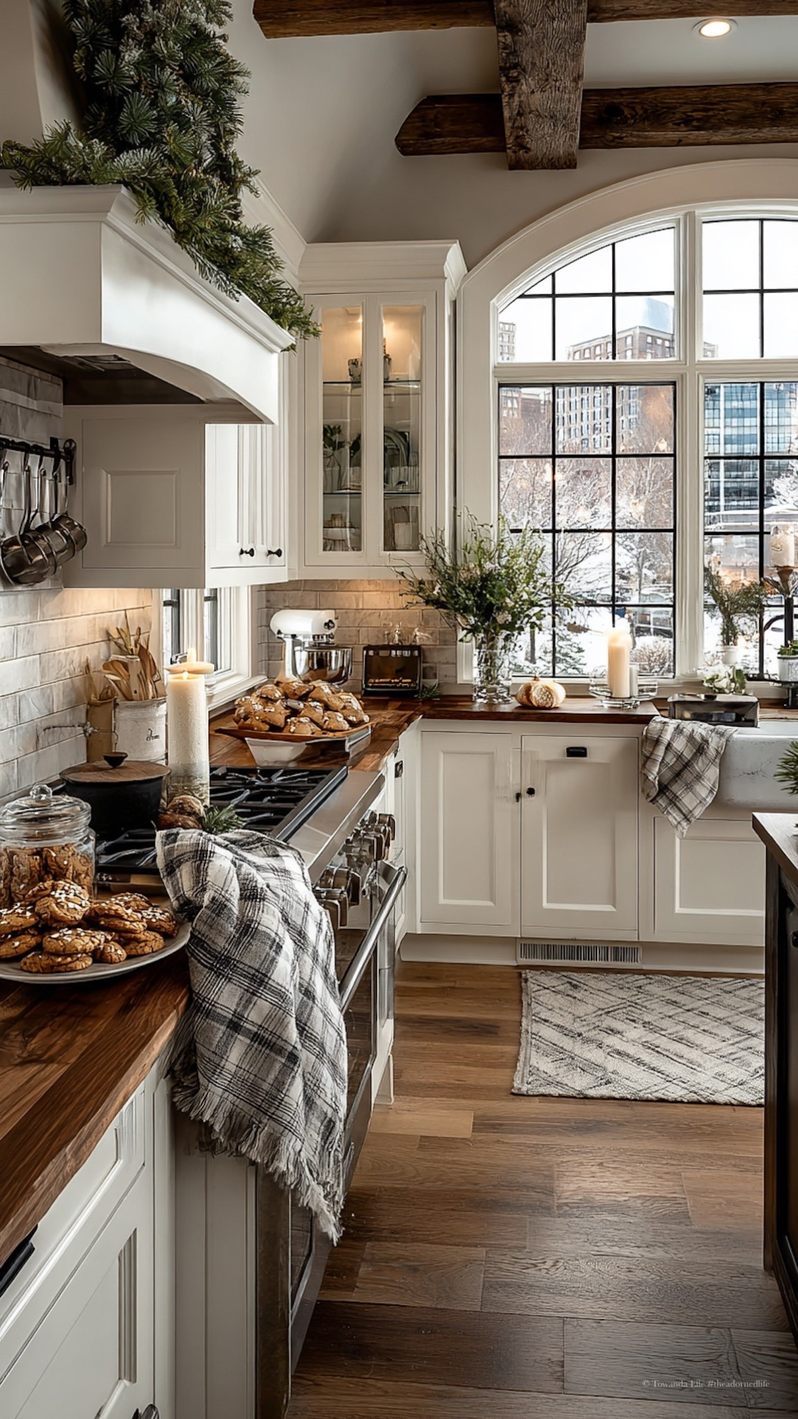 Warm Christmas kitchen vibes—black and white plaids, winter greens, wood tones, and holiday baking!

#LTKHome #LTKgrwm #LTKHoliday