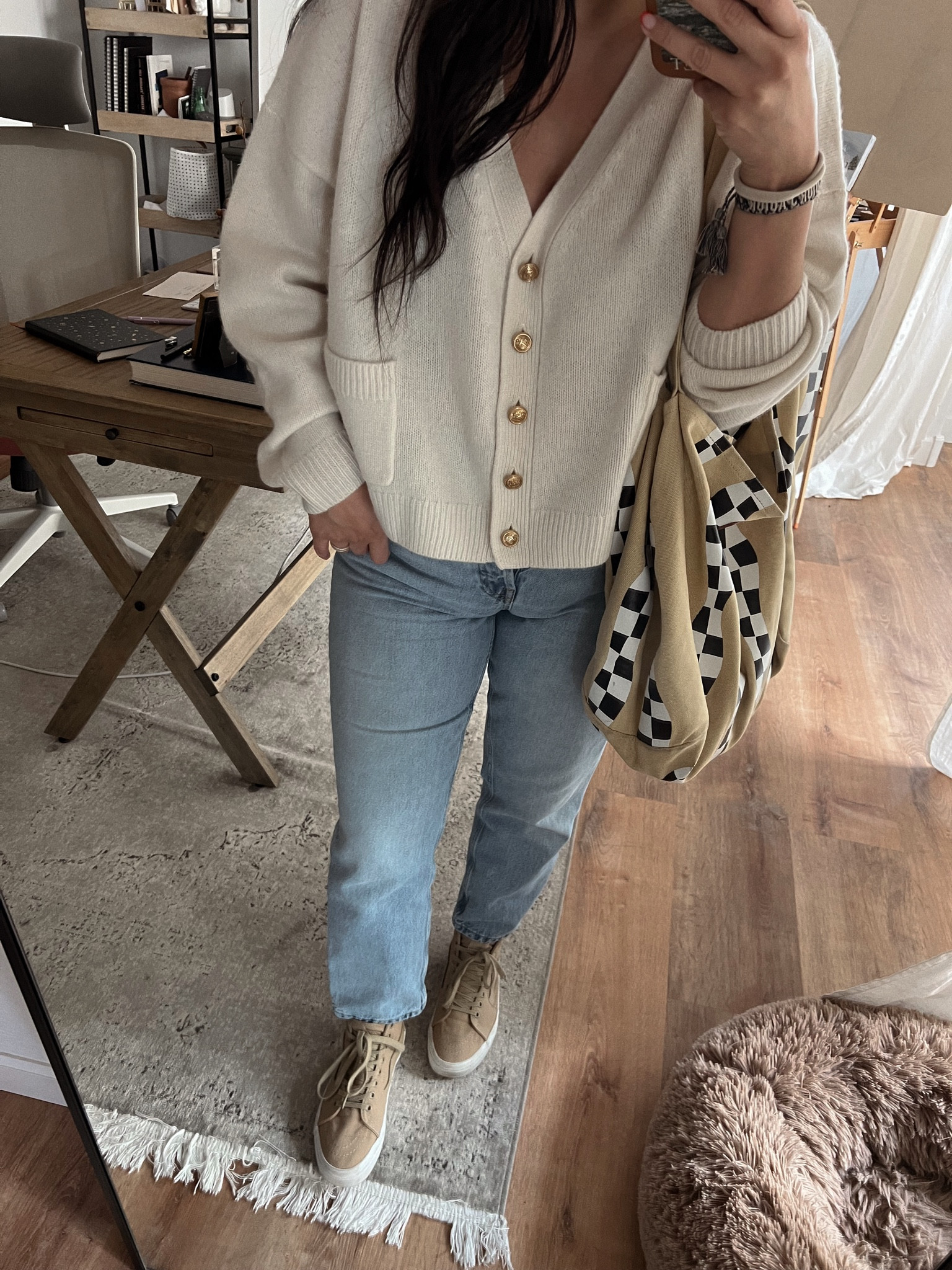 Soccer mom outfit, make it comfy 👏🏼 

#LTKmidsize #LTKstyletip #LTKSpringSale