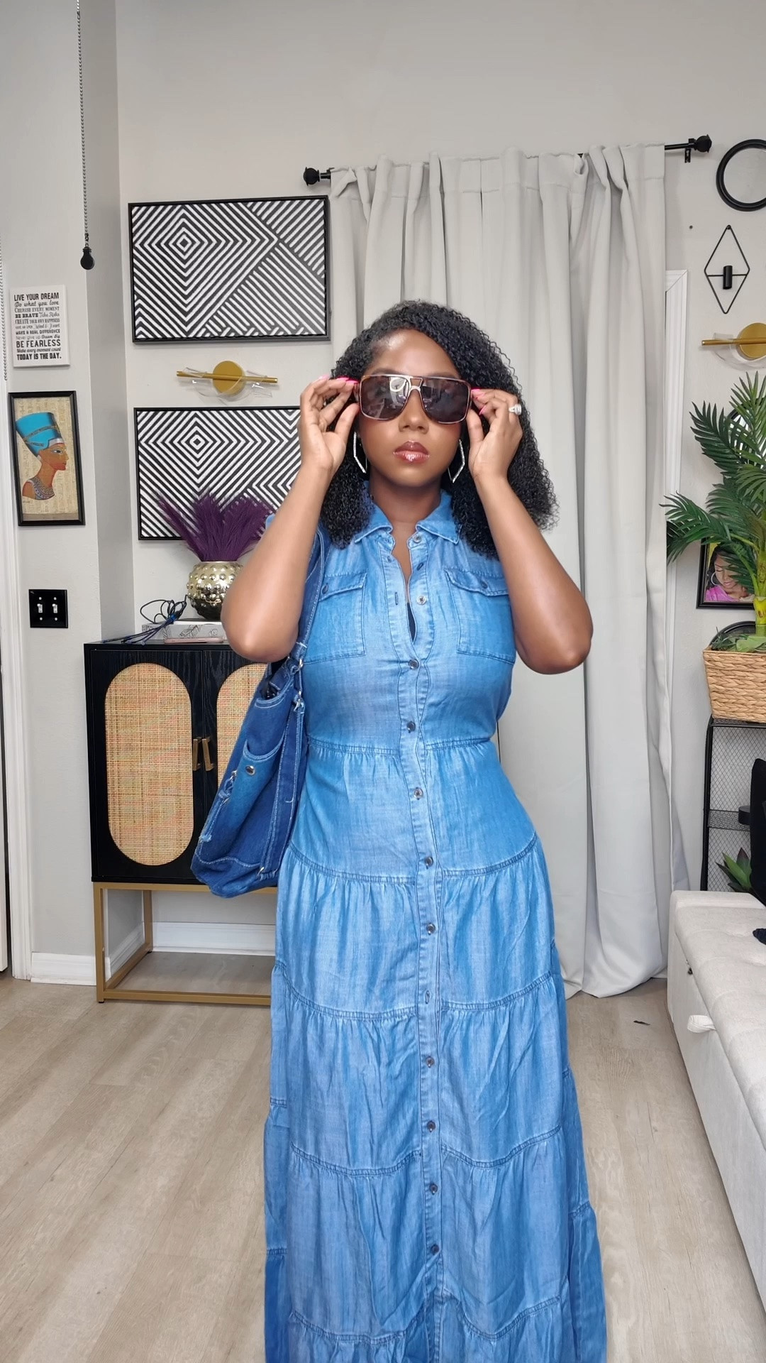 A simple, comfy, no-fuss outfit that from @Avara that is perfect for kid drop-offs, running errands and lunch dates! Dress down with sneakers, keep casual with flats or dress up with heels or wedges!

#LTKootd #LTKPetite #LTKmomlife