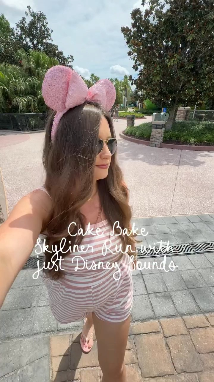 a cake bake run with disney sounds ✨🫧🩰🧁 #waltdisneyworld #disneyparks #cakebake #disneyskyliner @disneyparks