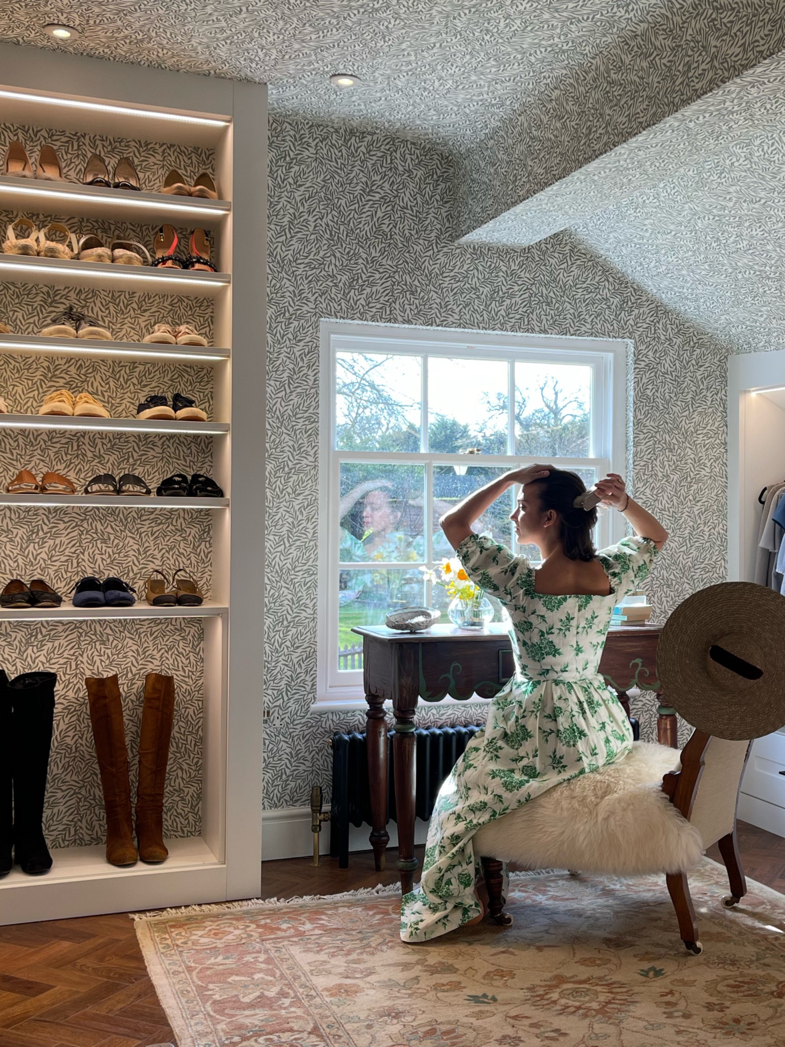 Willow wallpaper William Morris style 

#LTKhome