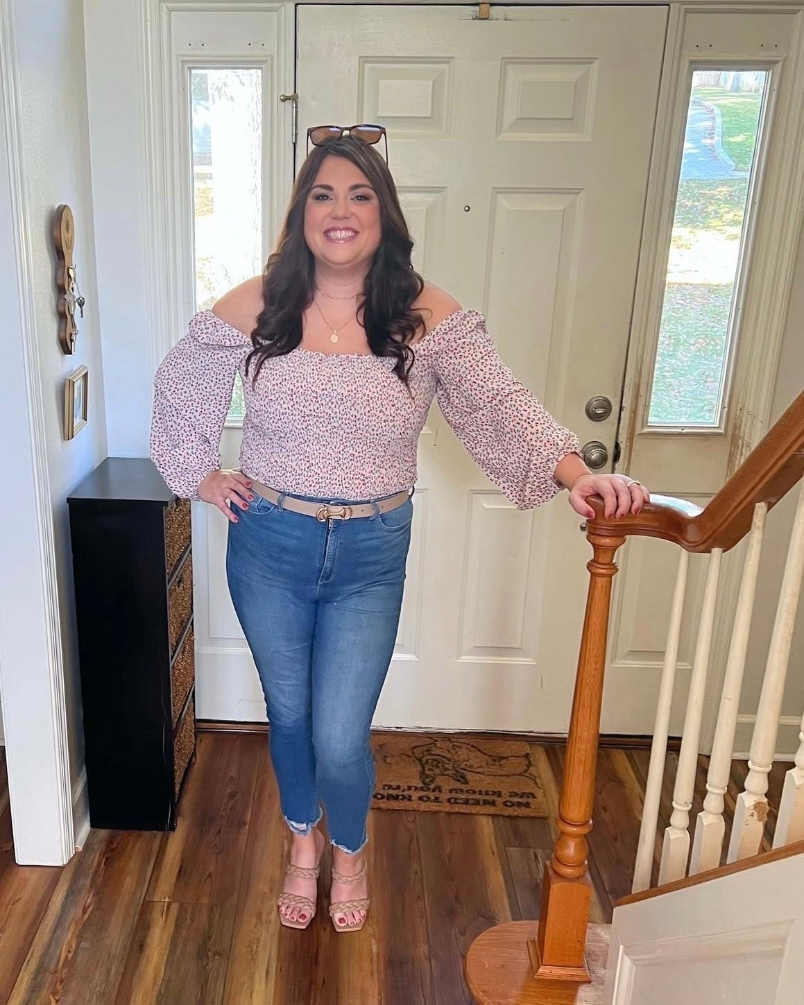 Loving this cute and super simple outfit idea for Spring. 