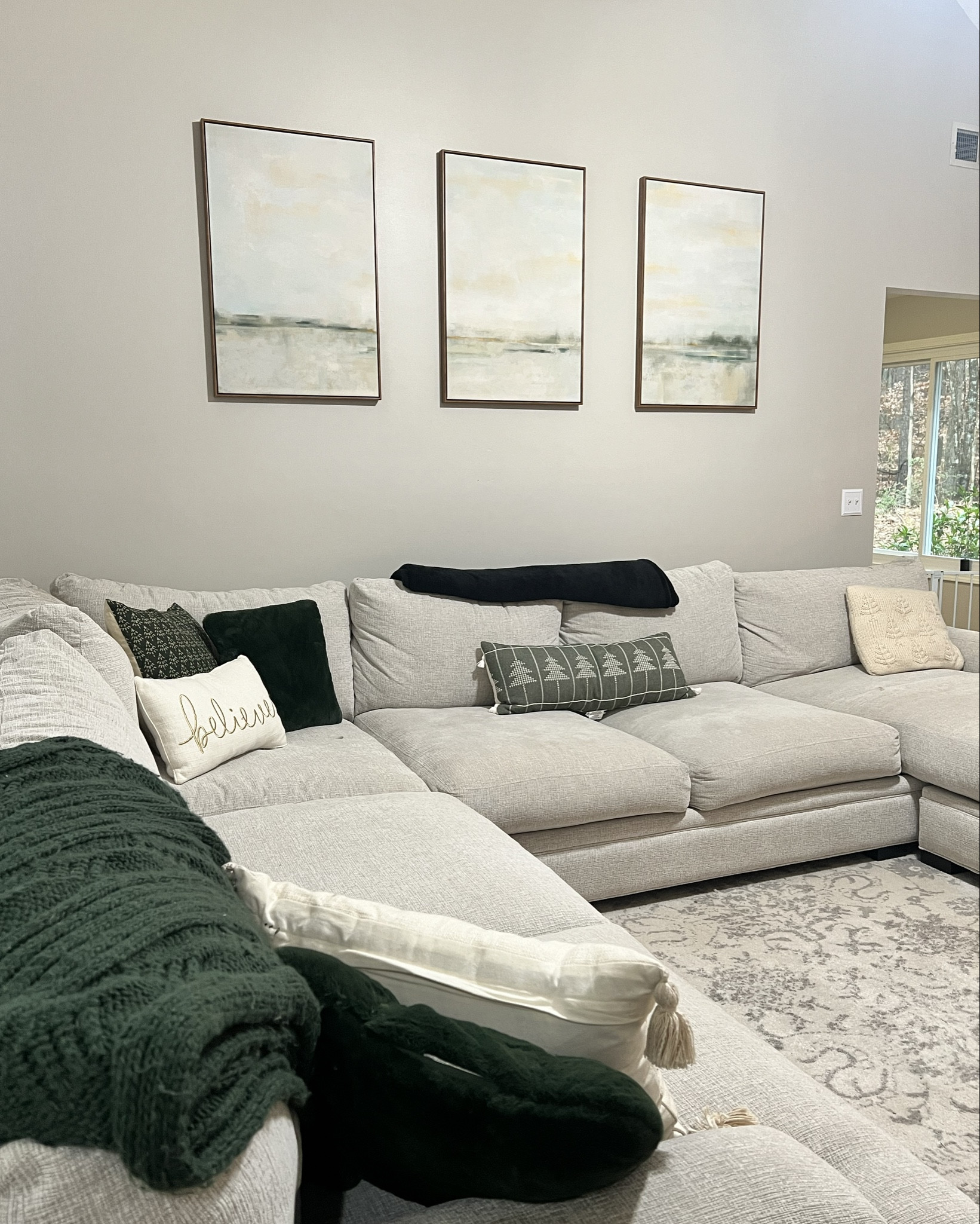 Christmas decor

#LTKSeasonal #LTKHome #LTKHoliday