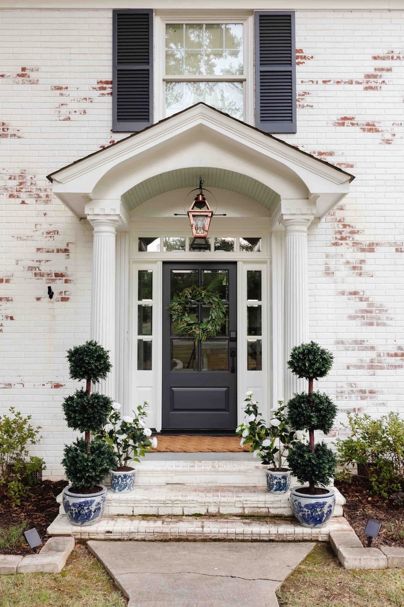 

Spring porch, summer porch, wreath, boxwood, planters 

#LTKSeasonal