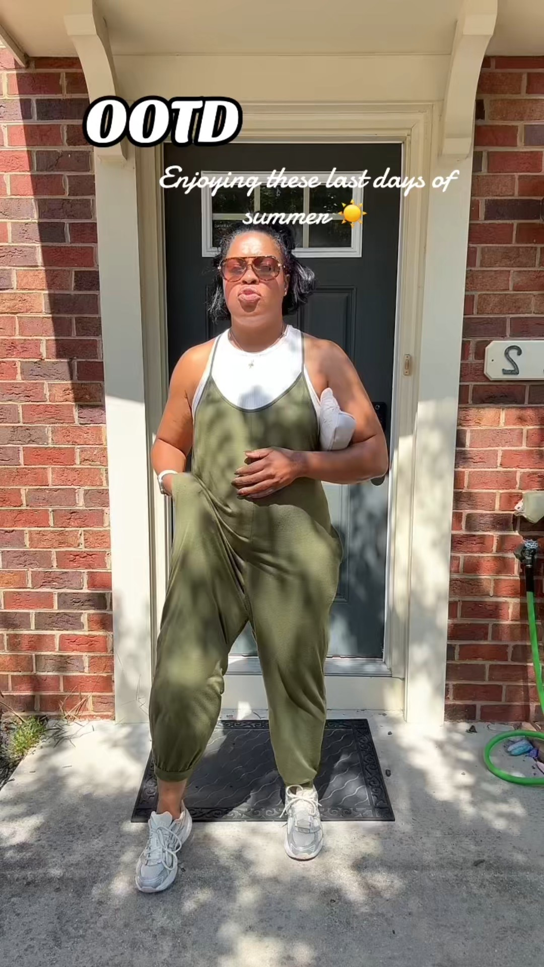 Enjoying these last few
Days of Summer 😎☀️

#LTKMidsize #LTKSeasonal #LTKOver40