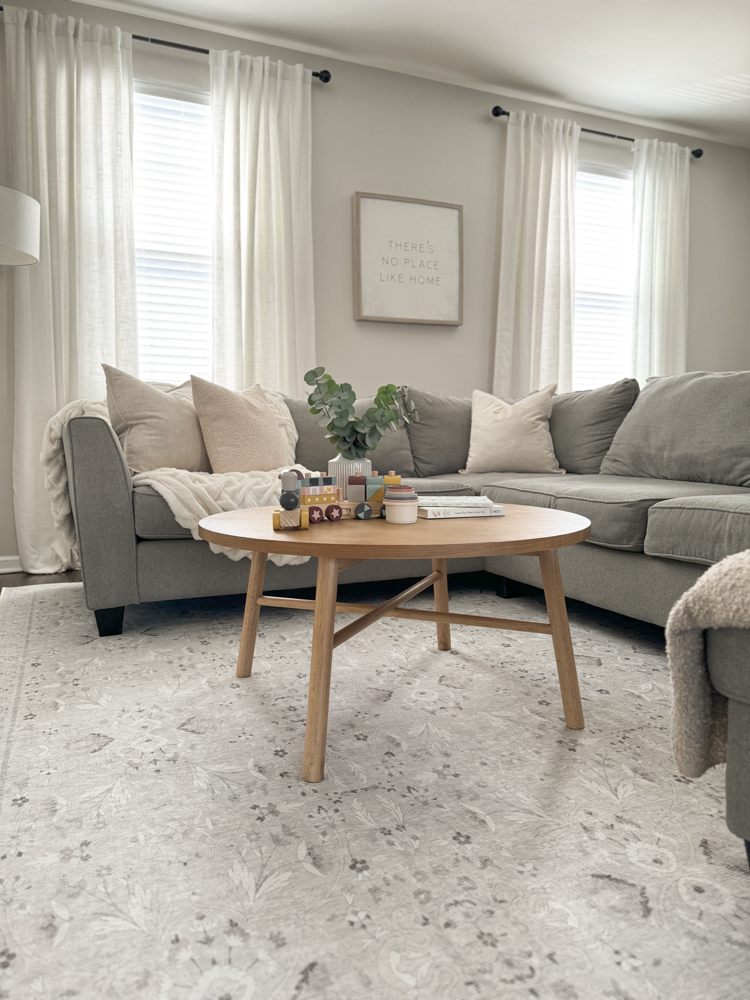 Living room decor 🤍

pillows & coffee table 

#LTKhome #LTKxTarget